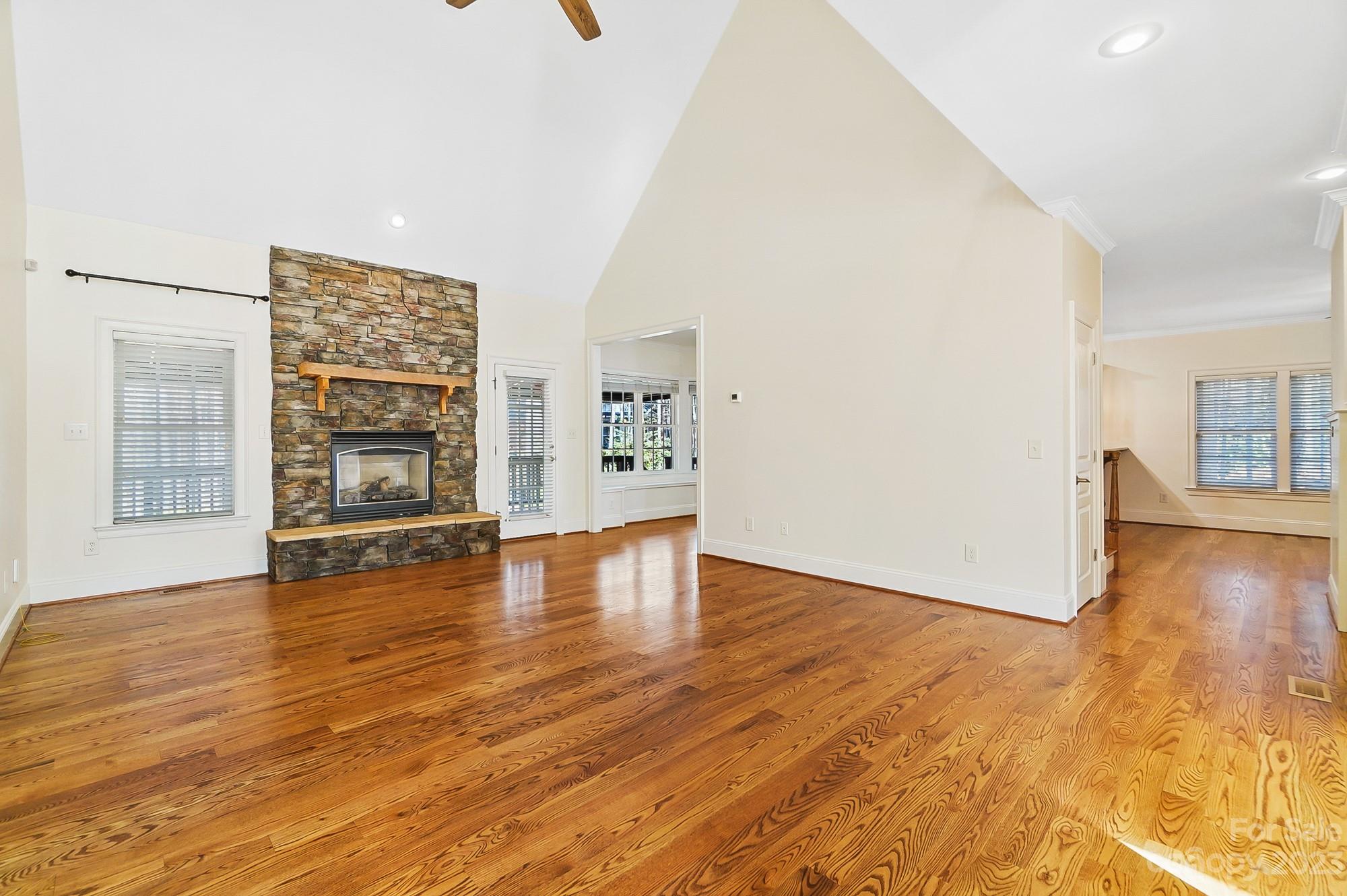 1914 Notchwood Court