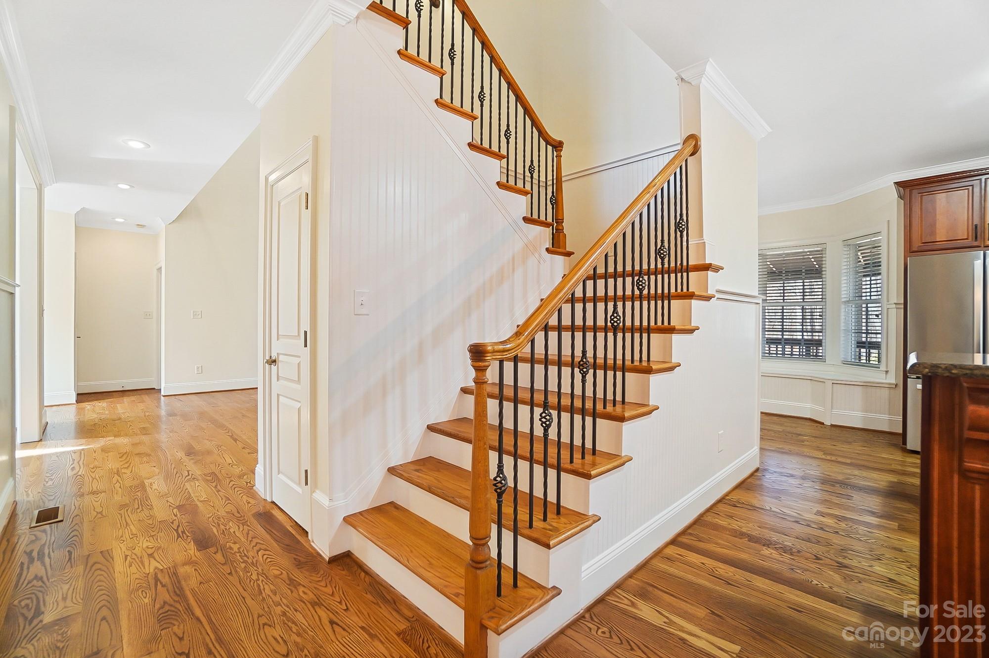 1914 Notchwood Court