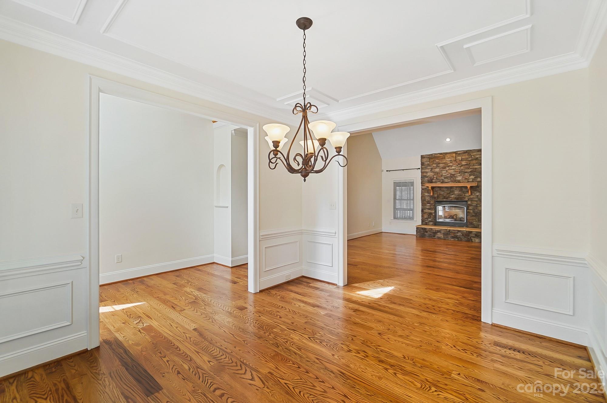 1914 Notchwood Court