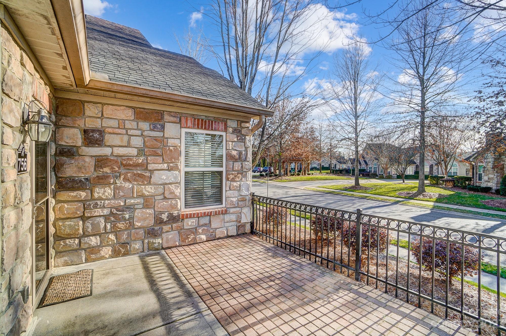 756 Ledgestone Court