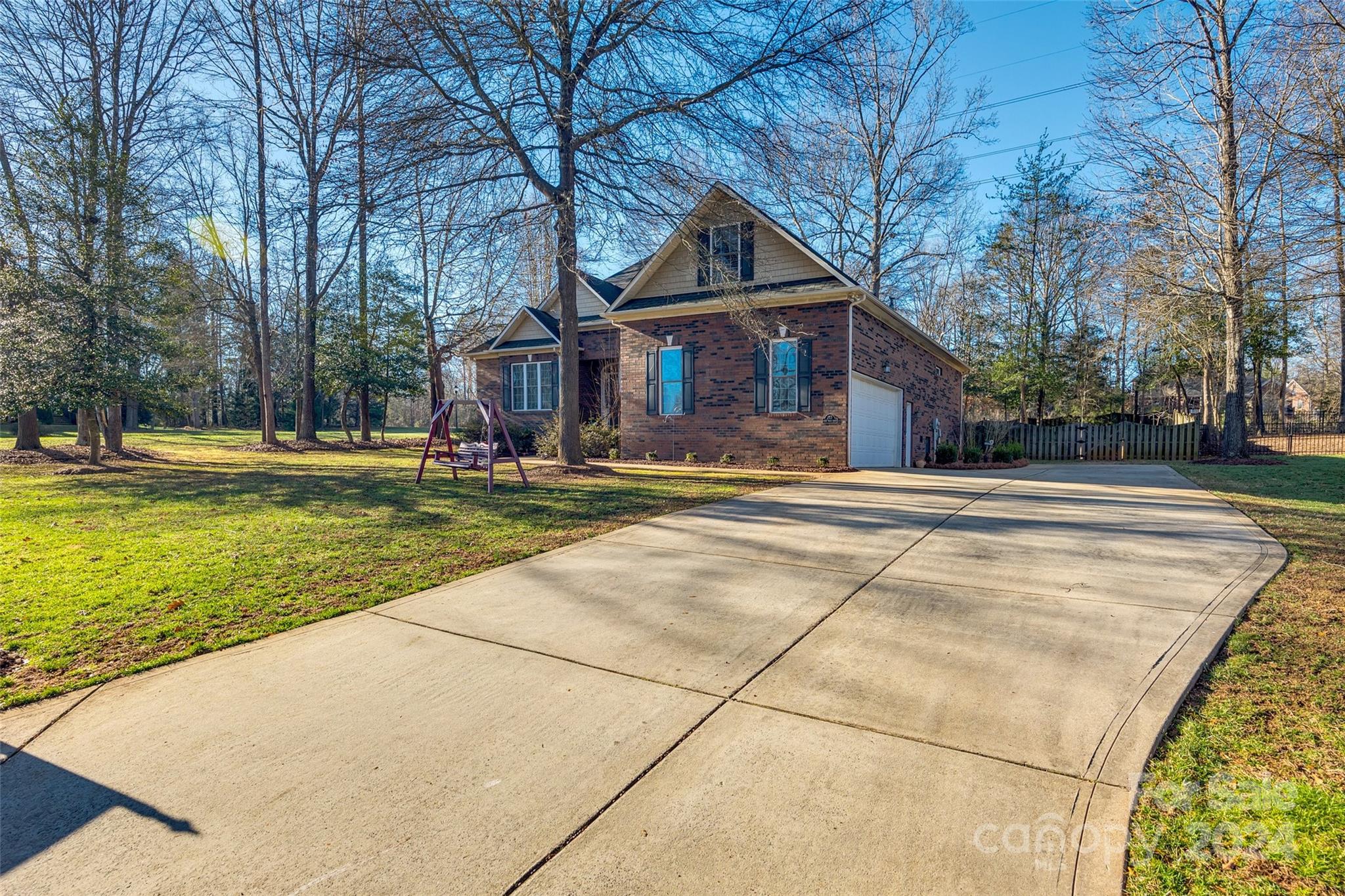 713 Park Trail Lane