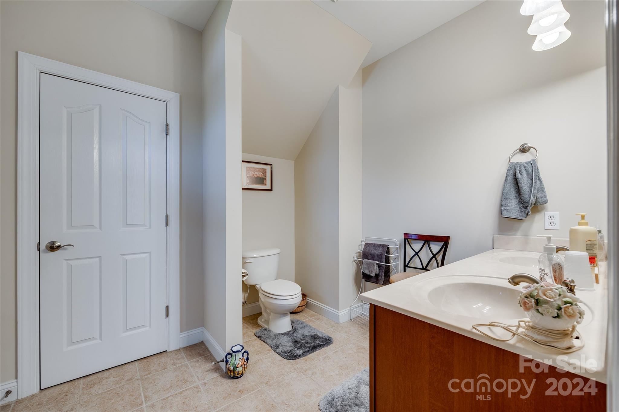 713 Park Trail Lane
