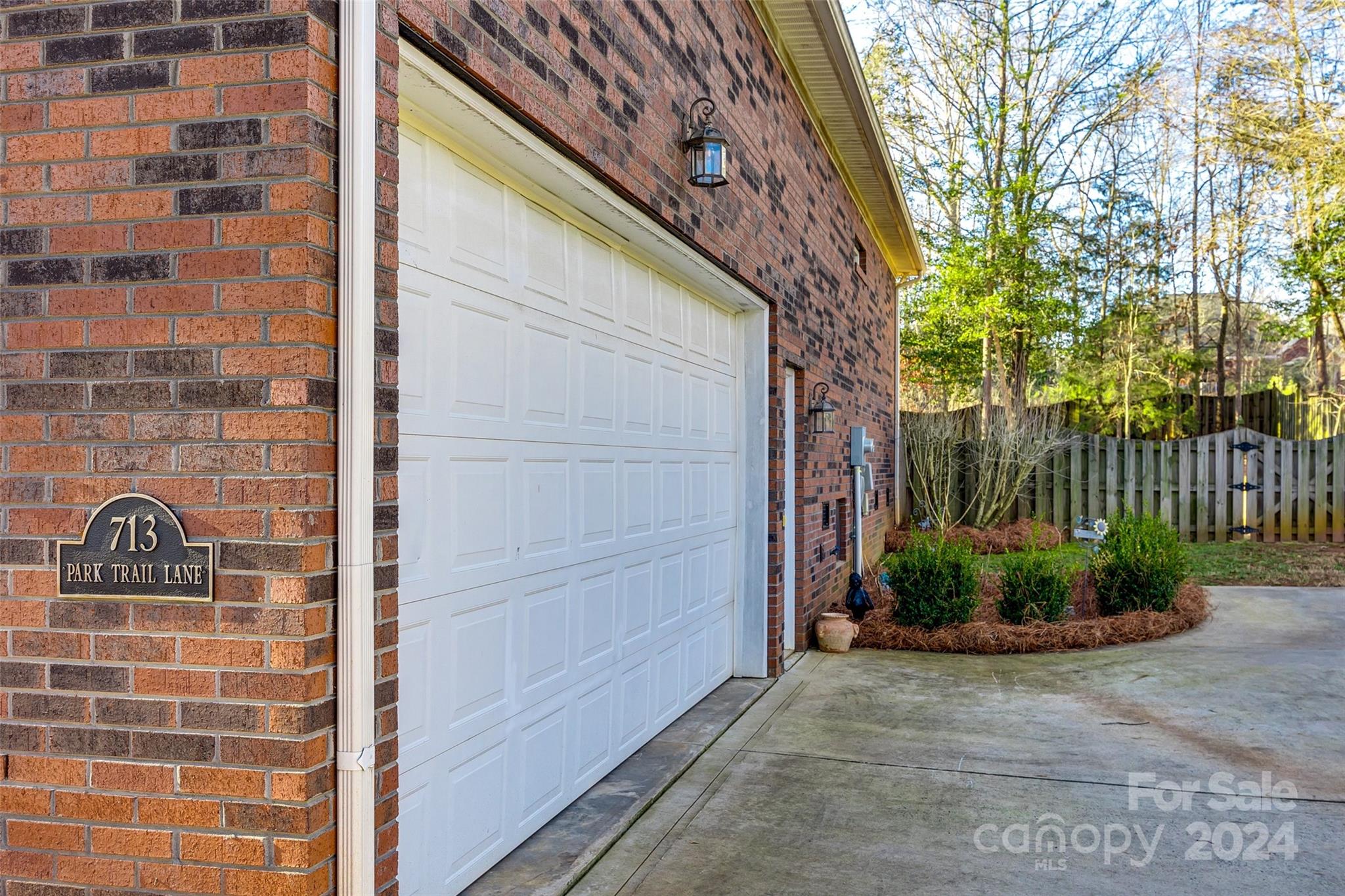 713 Park Trail Lane