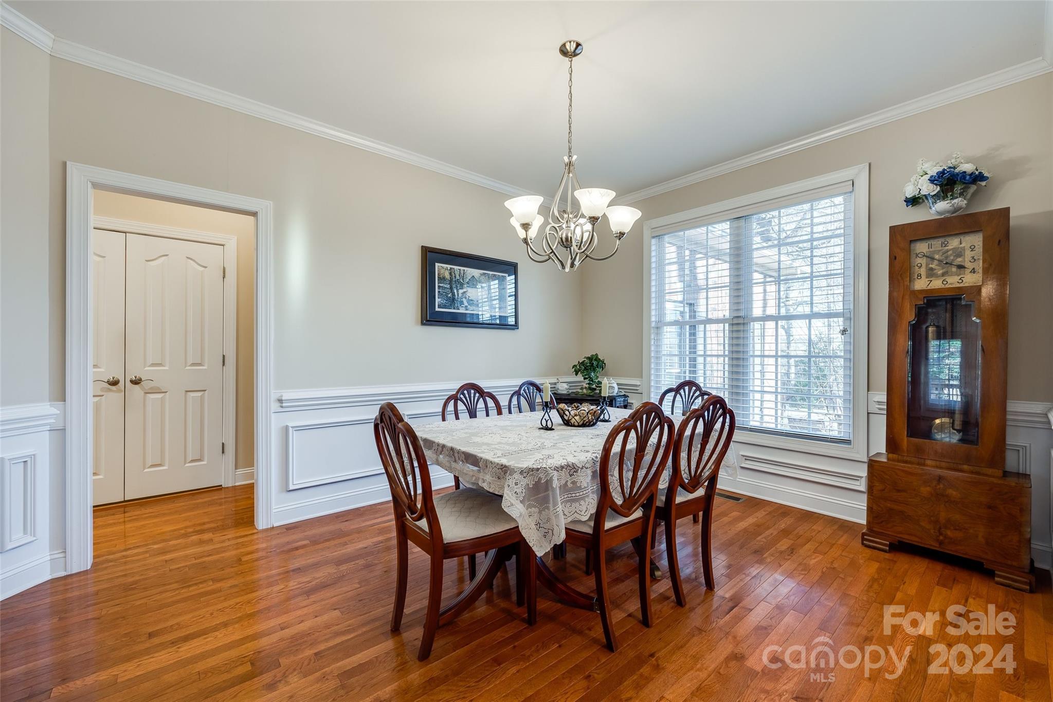 713 Park Trail Lane