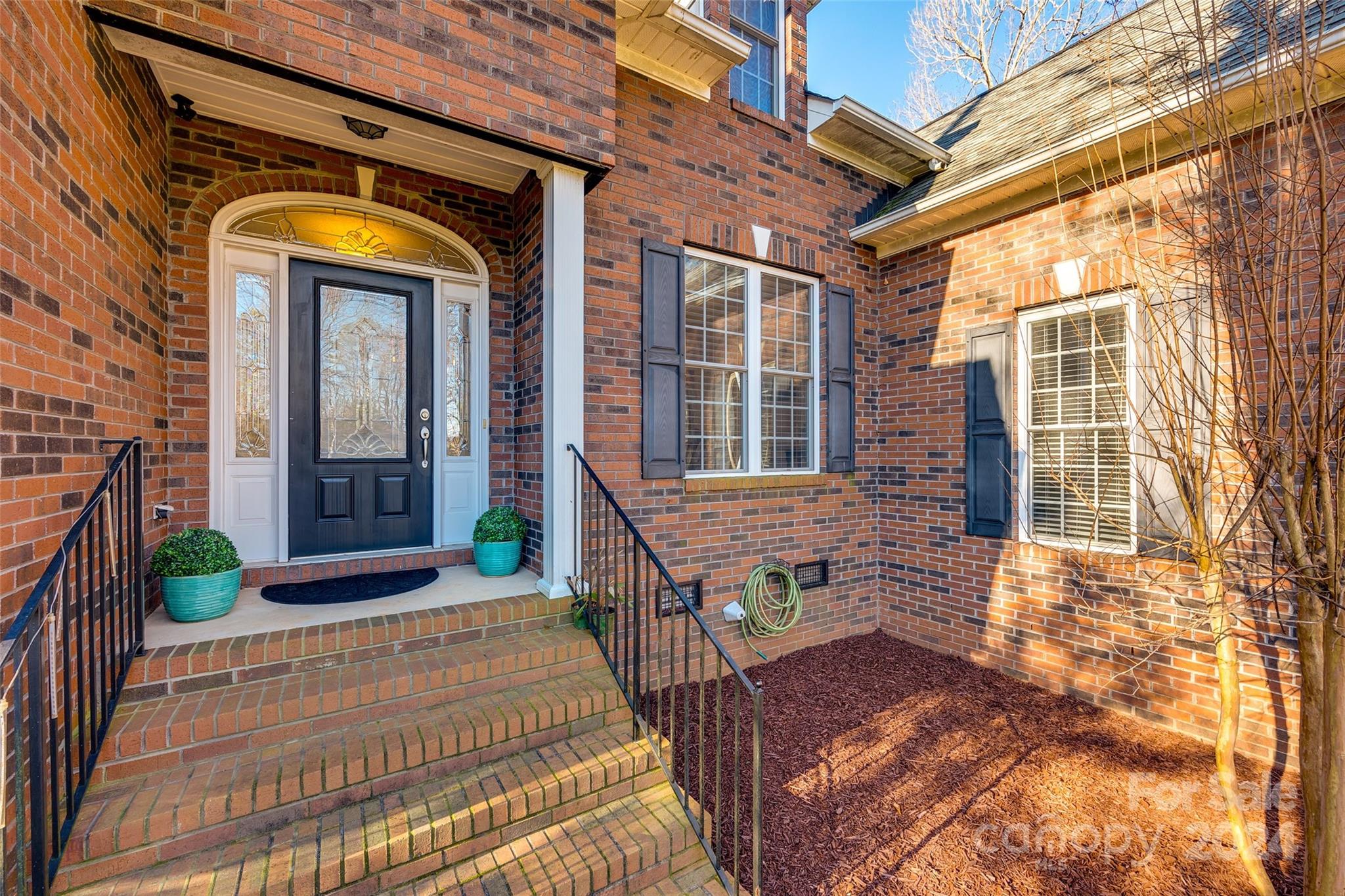 713 Park Trail Lane