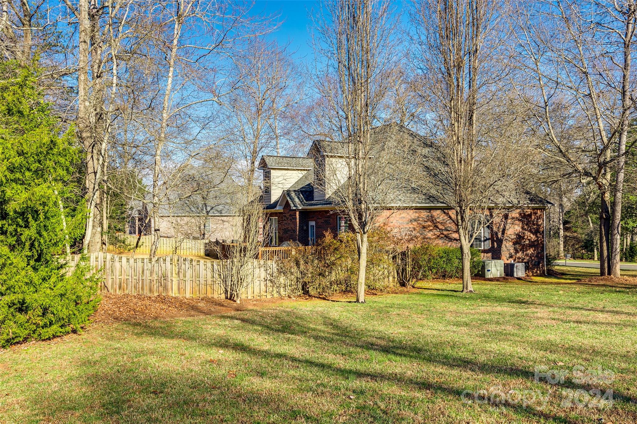 713 Park Trail Lane