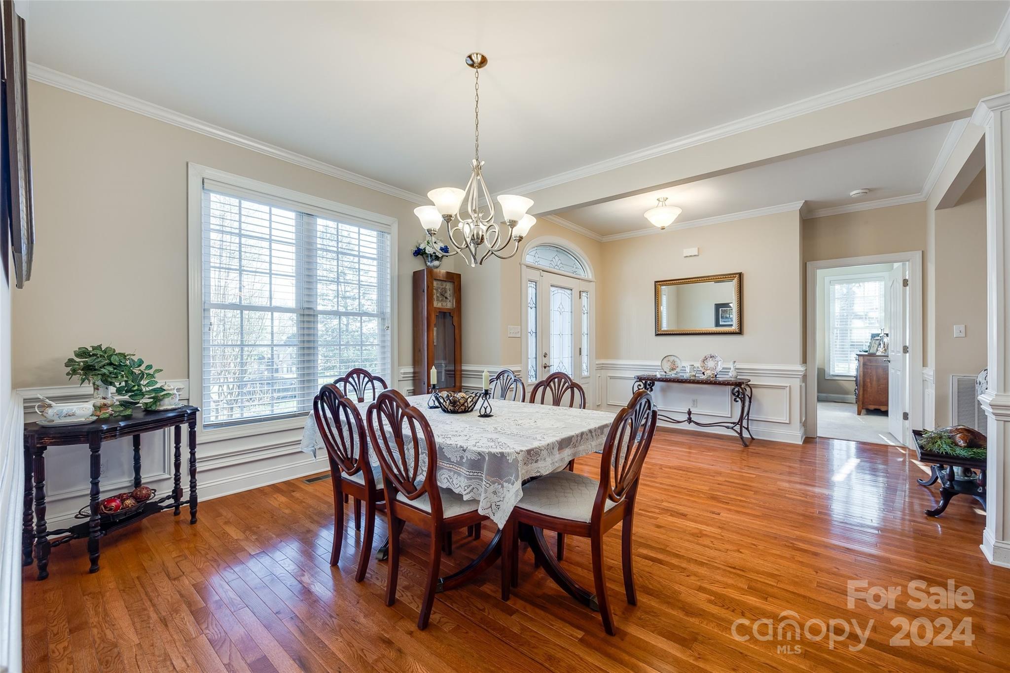 713 Park Trail Lane