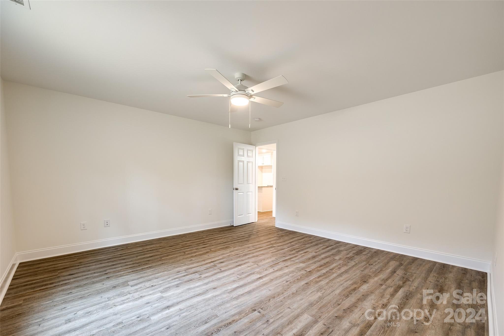 2215 Charlotte Highway