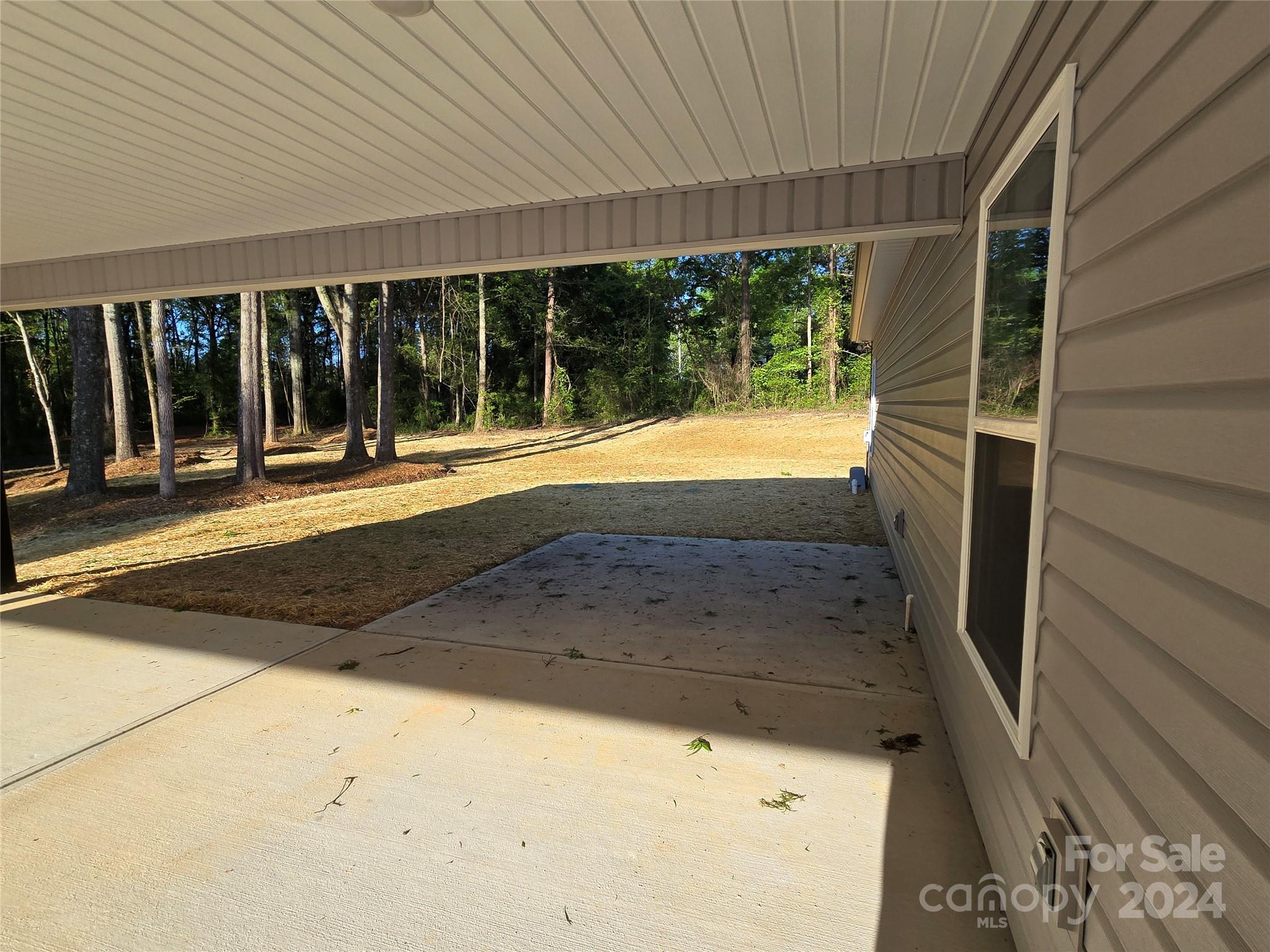 2215 Charlotte Highway