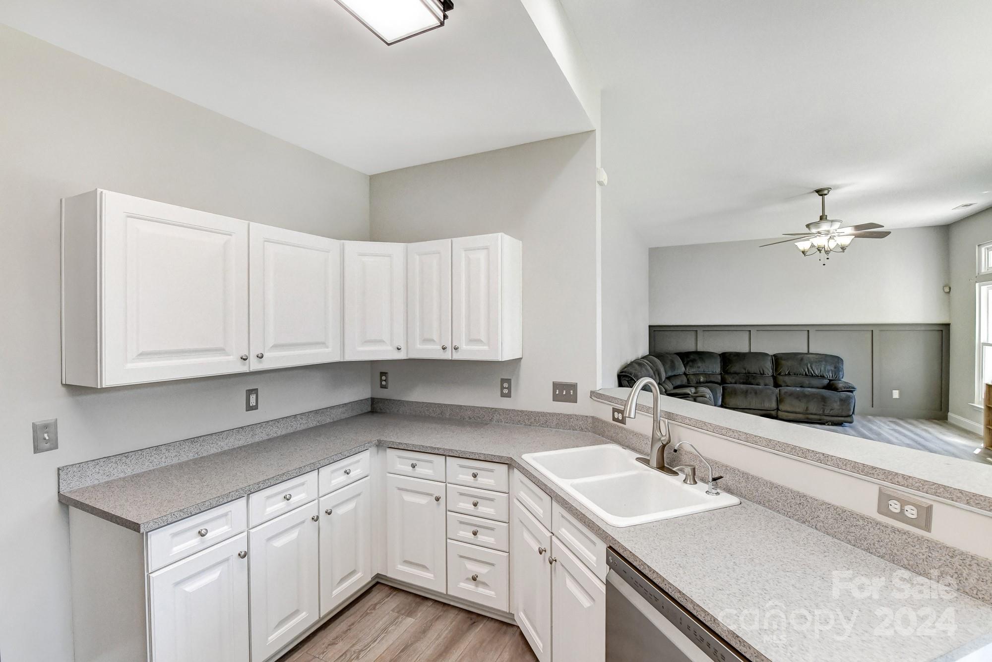 4184 Autumn Cove Drive
