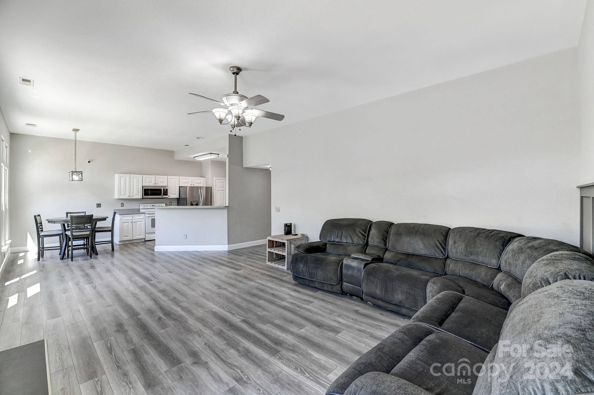 4184 Autumn Cove Drive