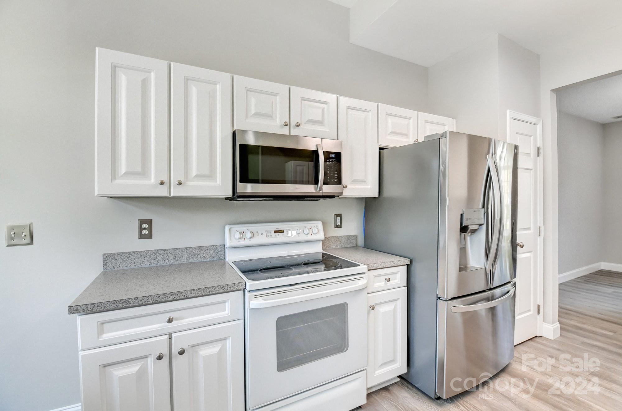 4184 Autumn Cove Drive