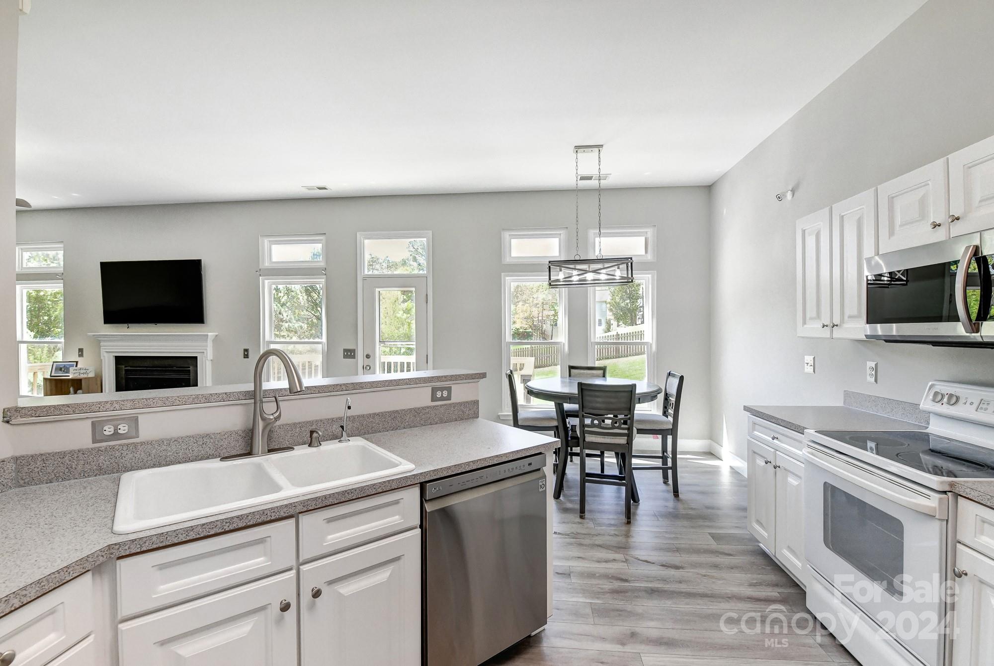 4184 Autumn Cove Drive