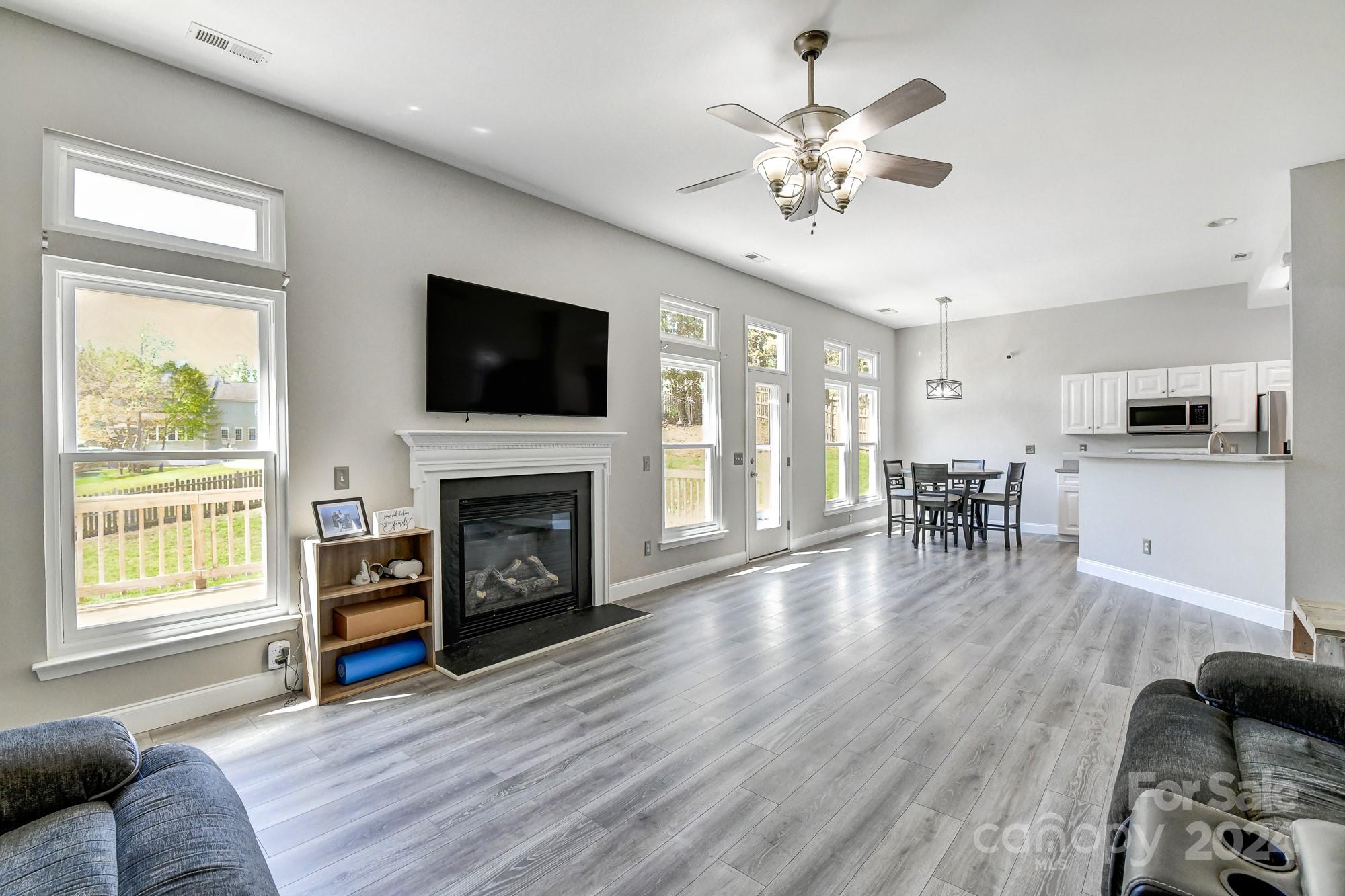 4184 Autumn Cove Drive