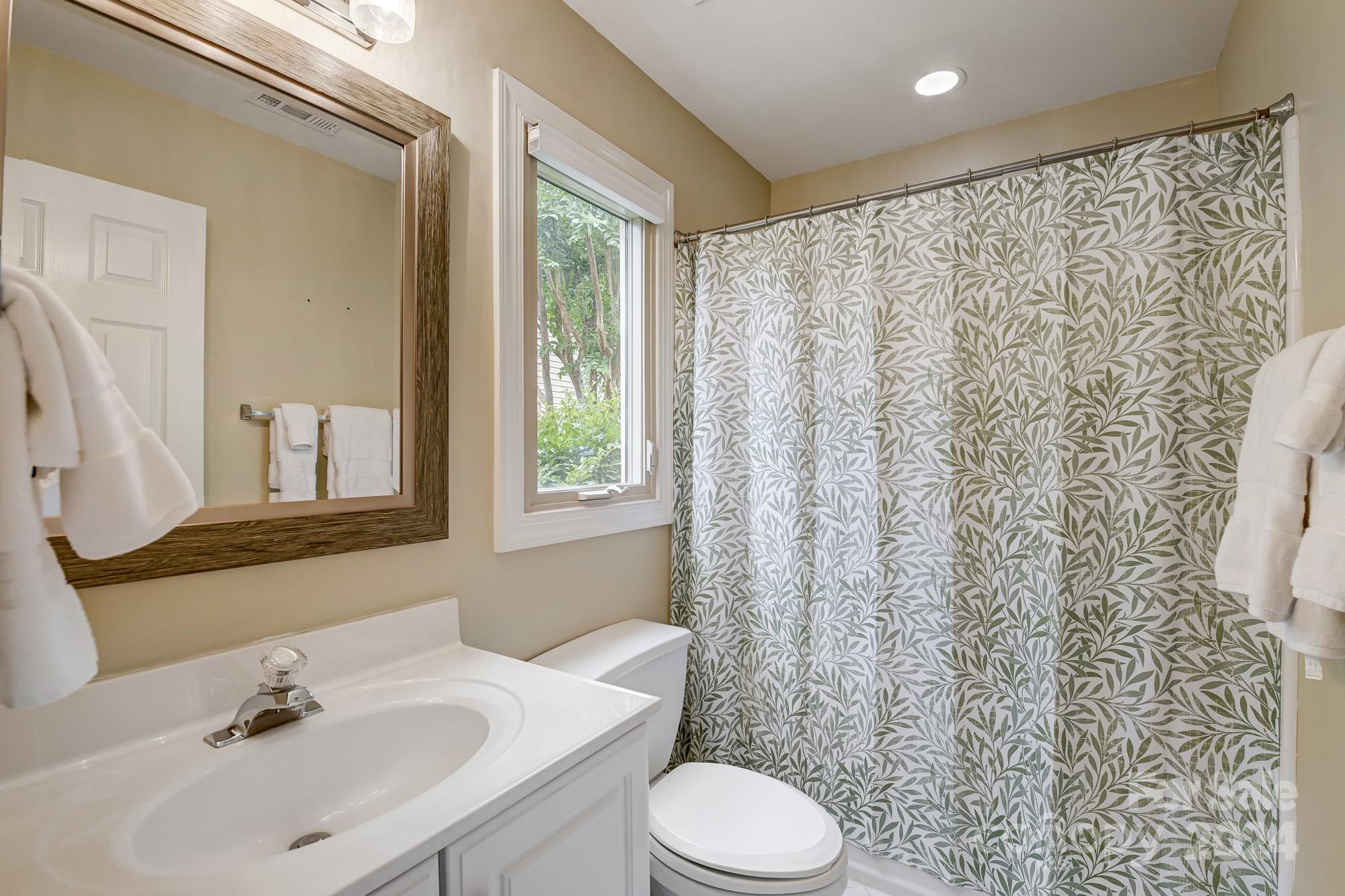 14025 Queens Harbor Road