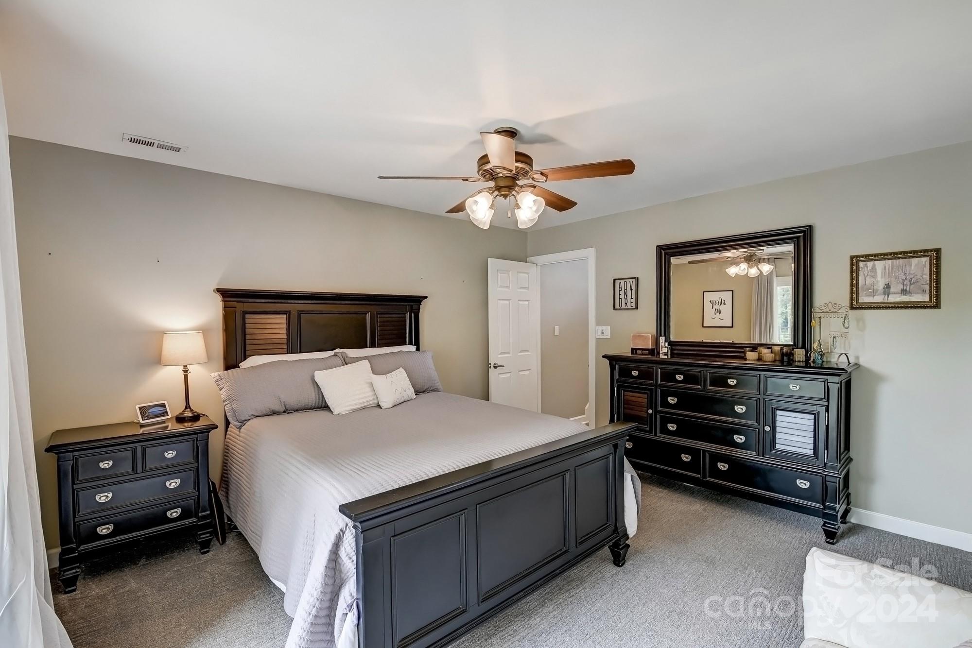 14025 Queens Harbor Road