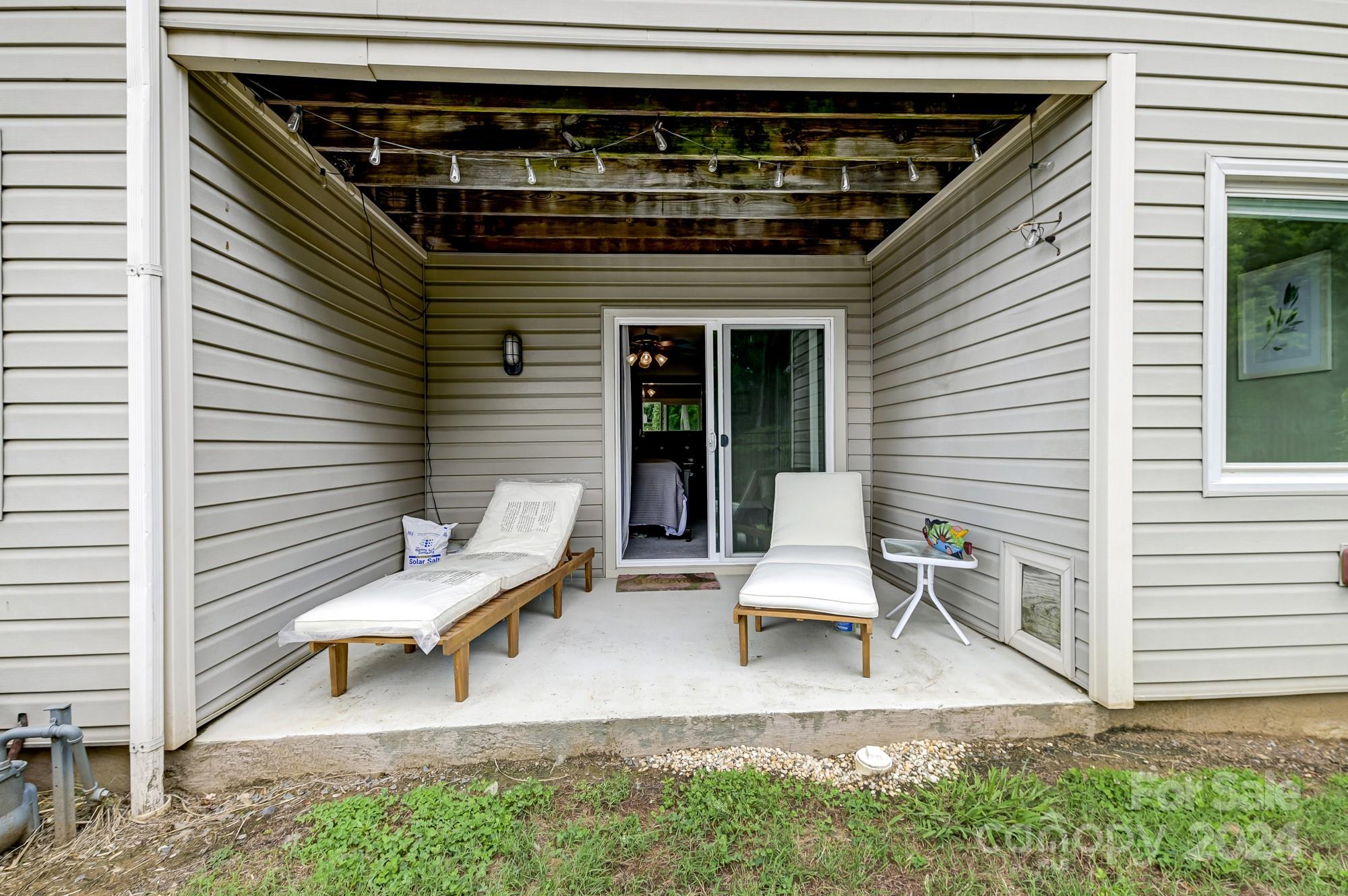 14025 Queens Harbor Road
