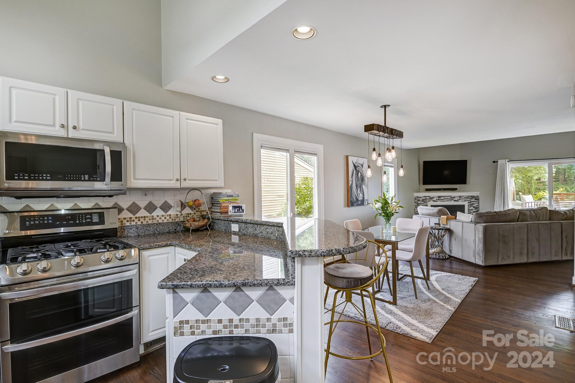 14025 Queens Harbor Road