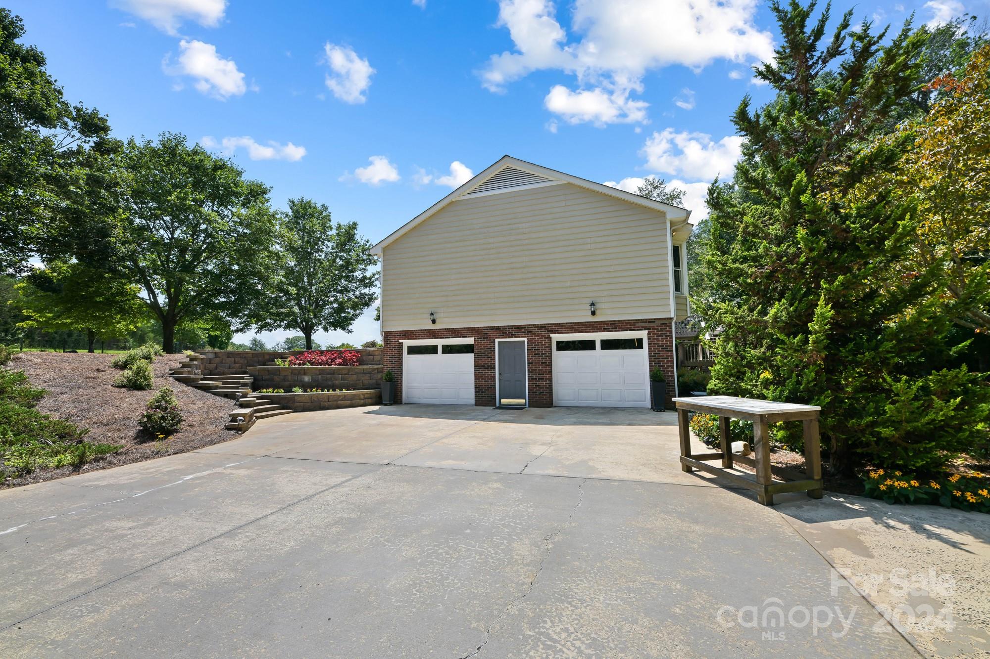 1135 Arabian Farm Road