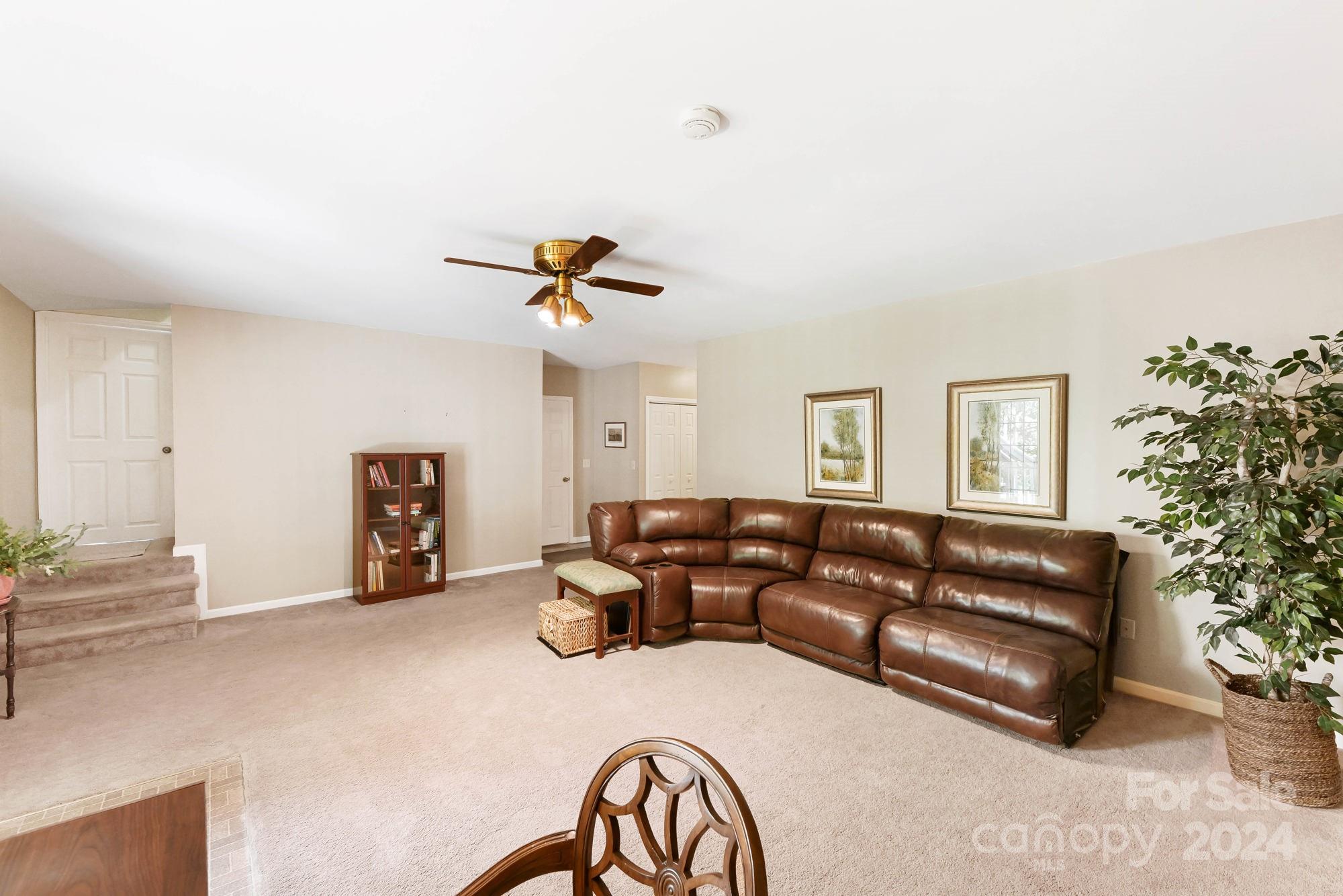 1135 Arabian Farm Road
