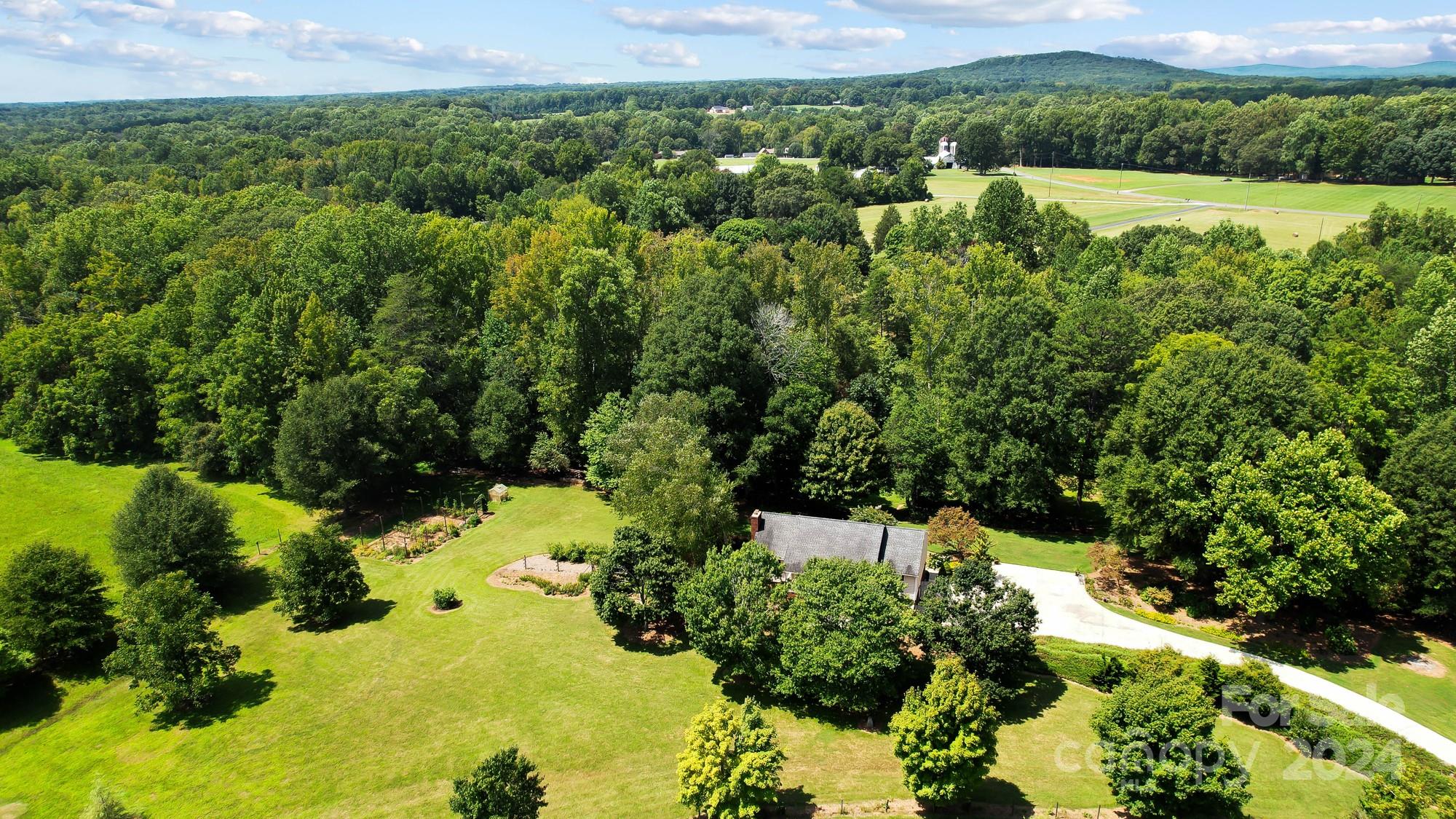 1135 Arabian Farm Road
