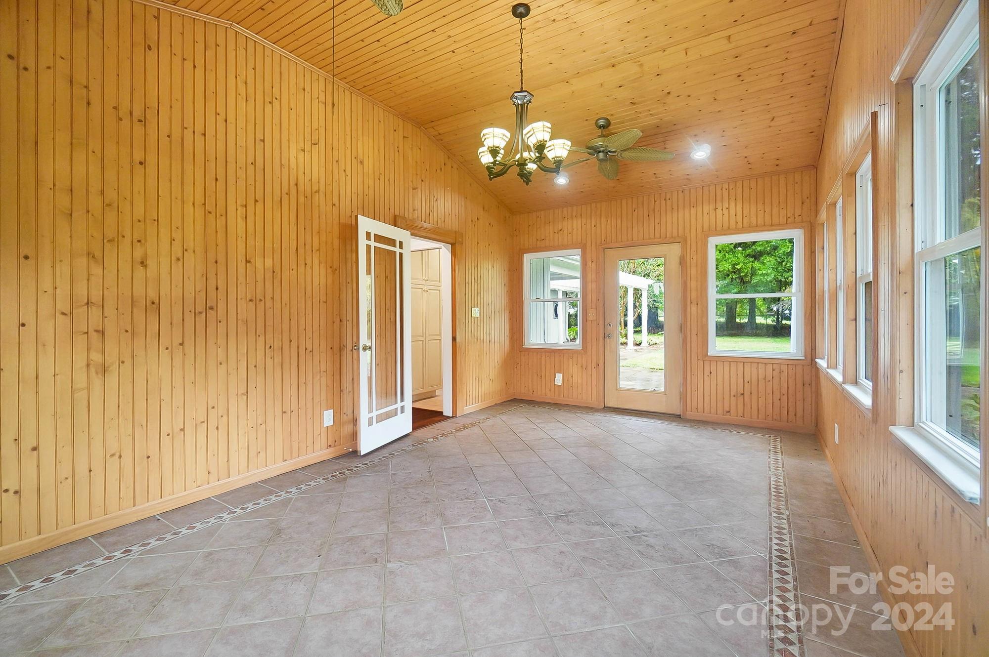 107 Ridge Avenue