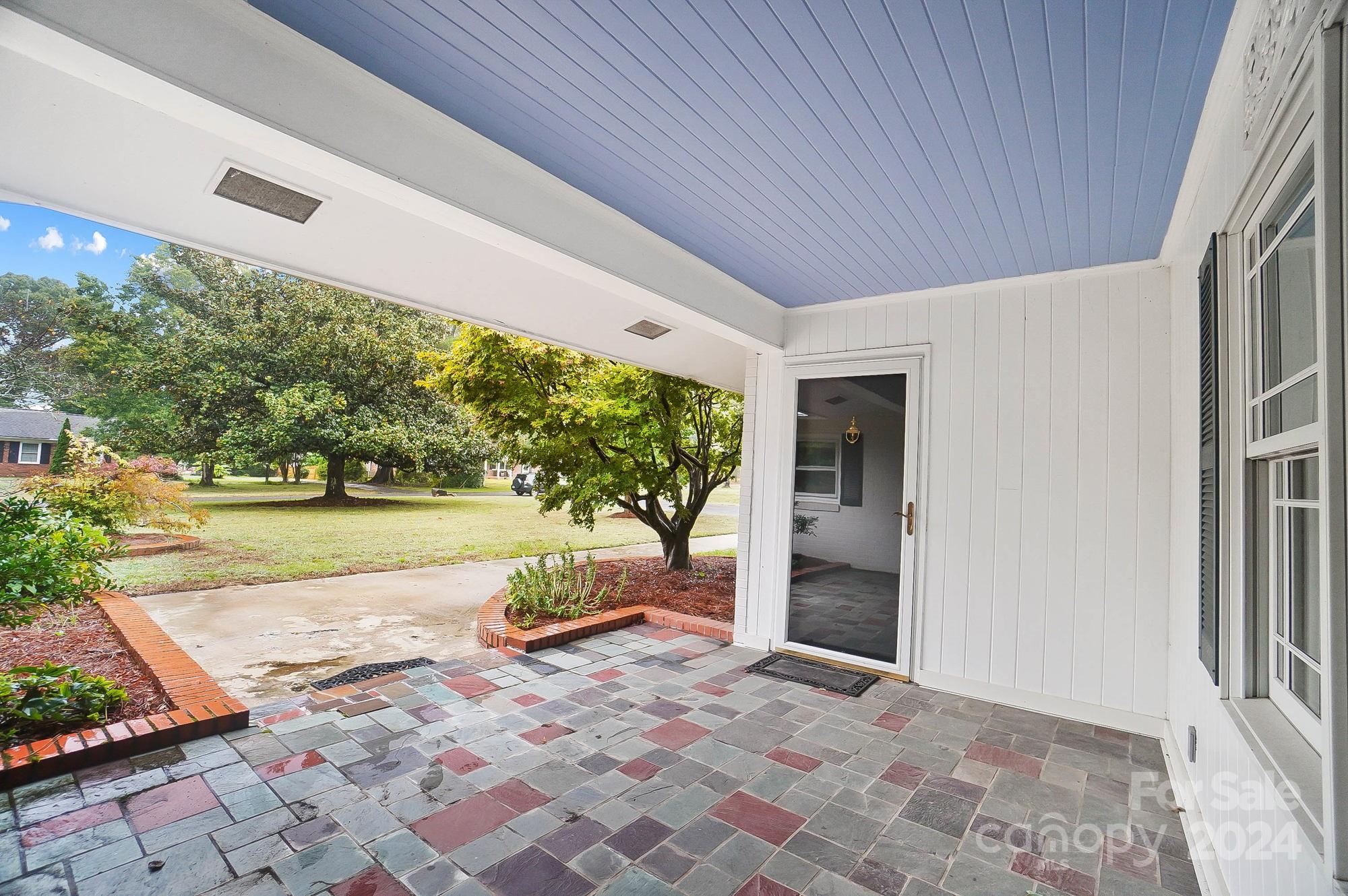 107 Ridge Avenue