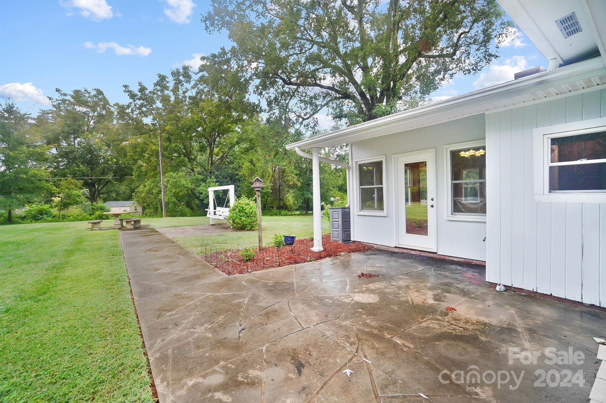 107 Ridge Avenue