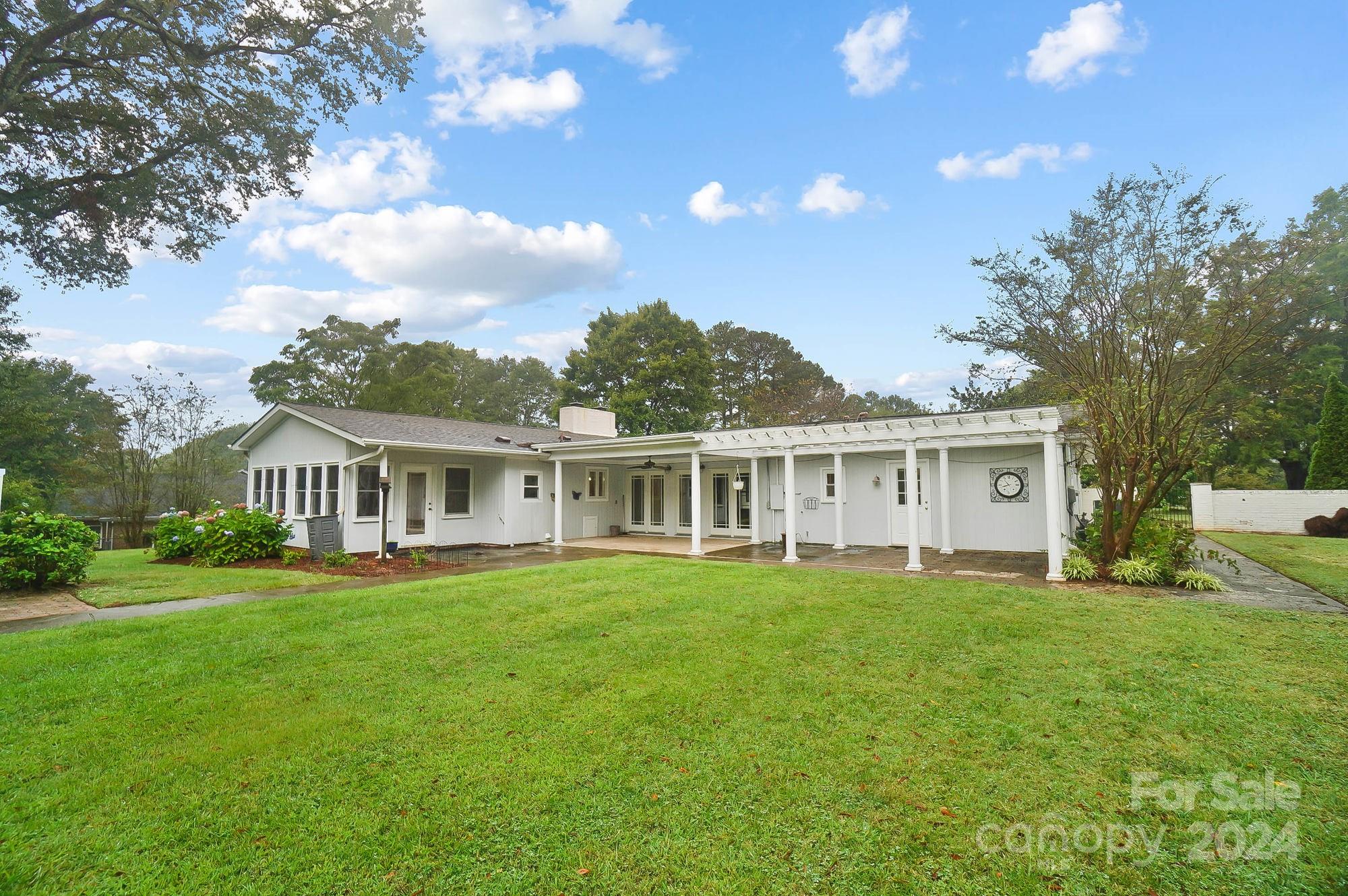 107 Ridge Avenue