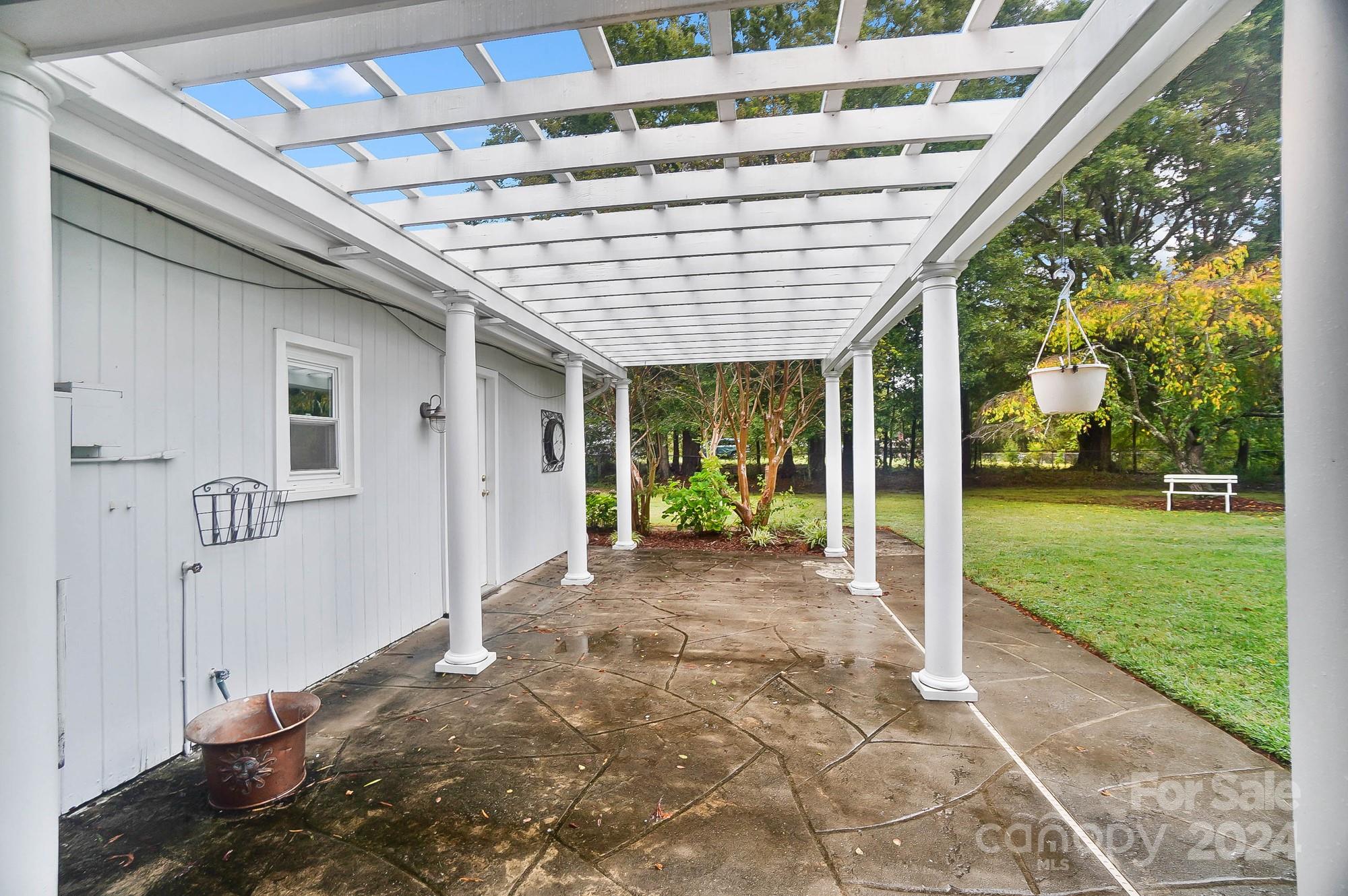 107 Ridge Avenue
