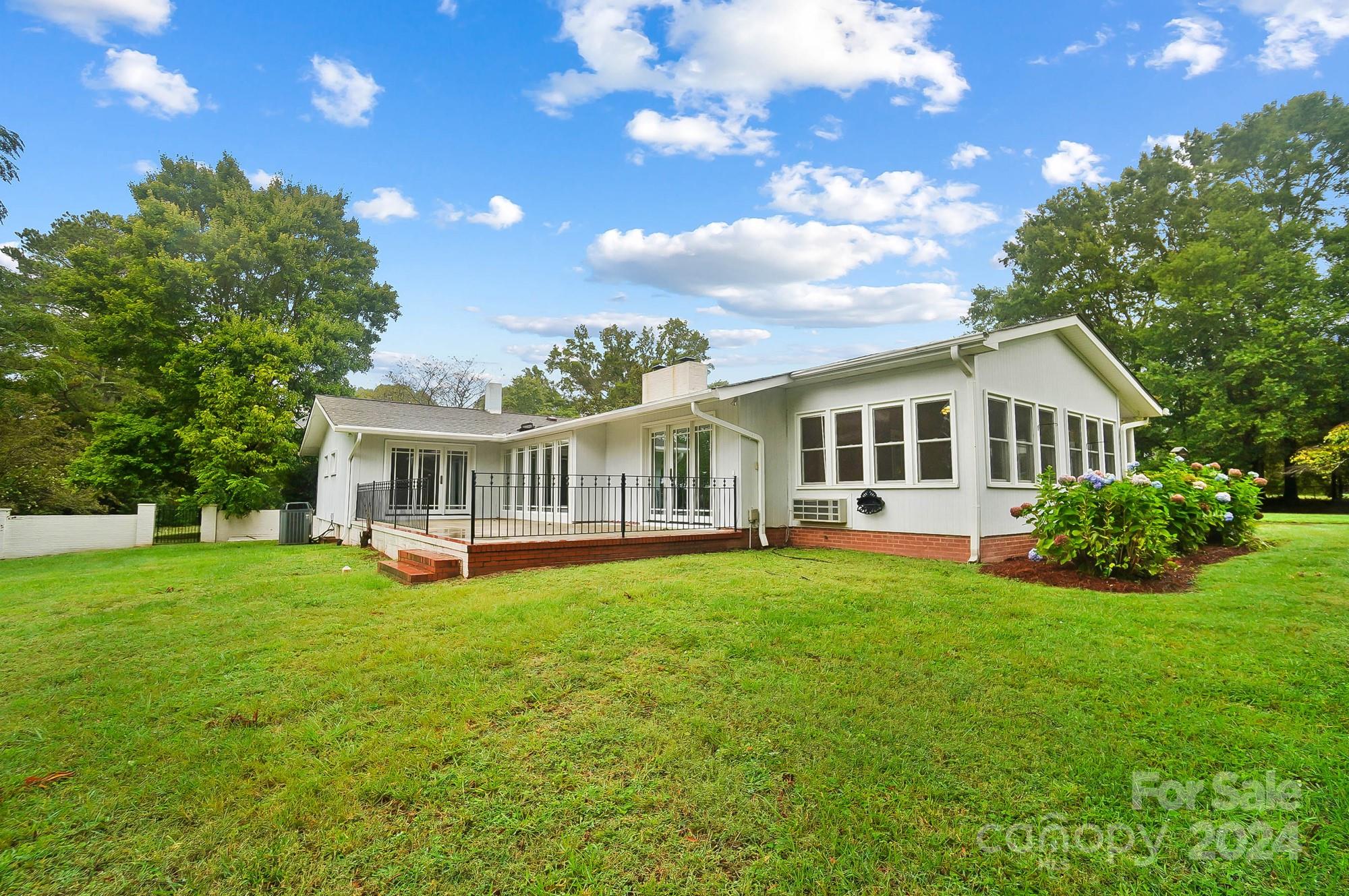 107 Ridge Avenue