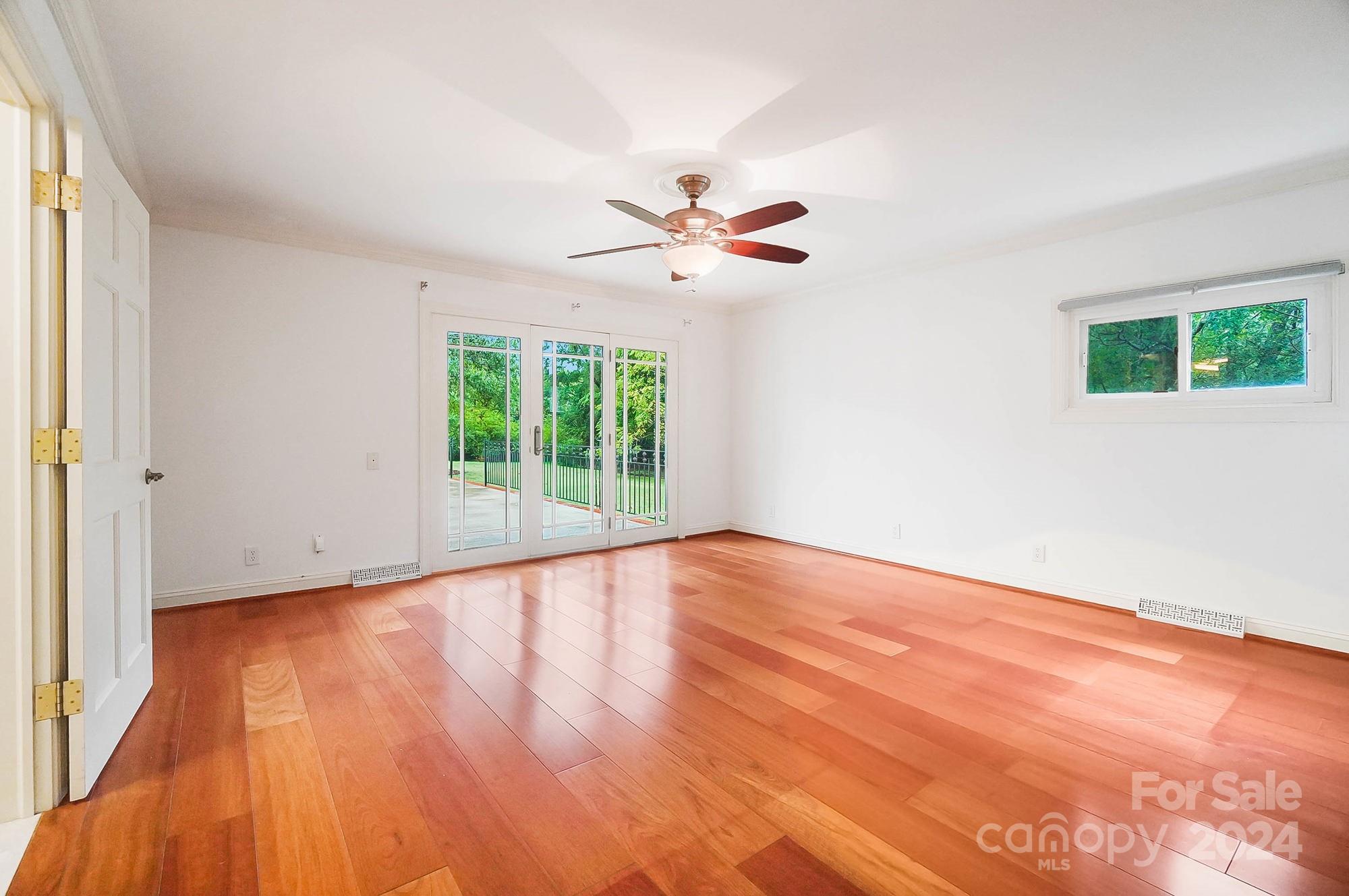 107 Ridge Avenue