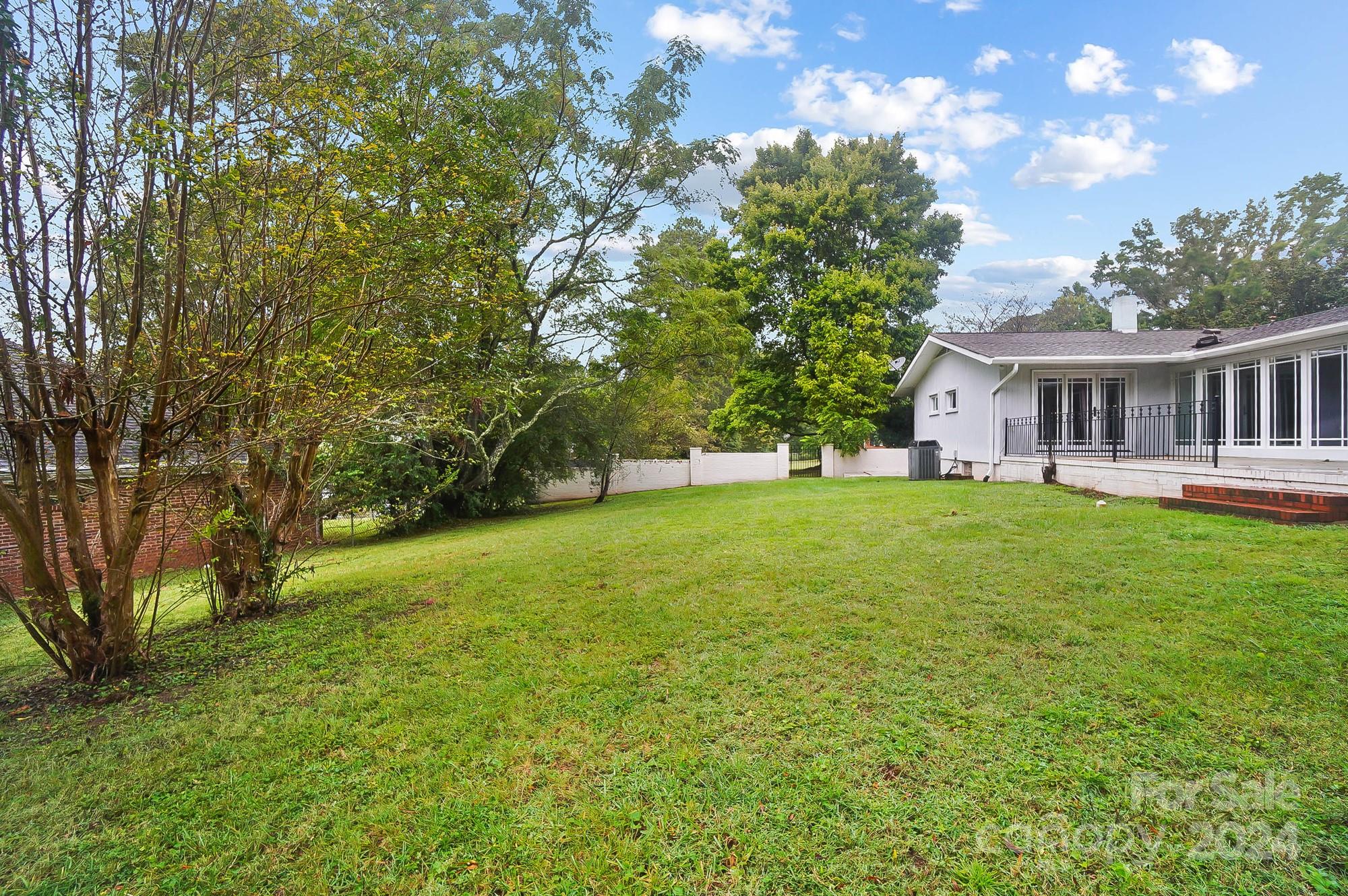107 Ridge Avenue