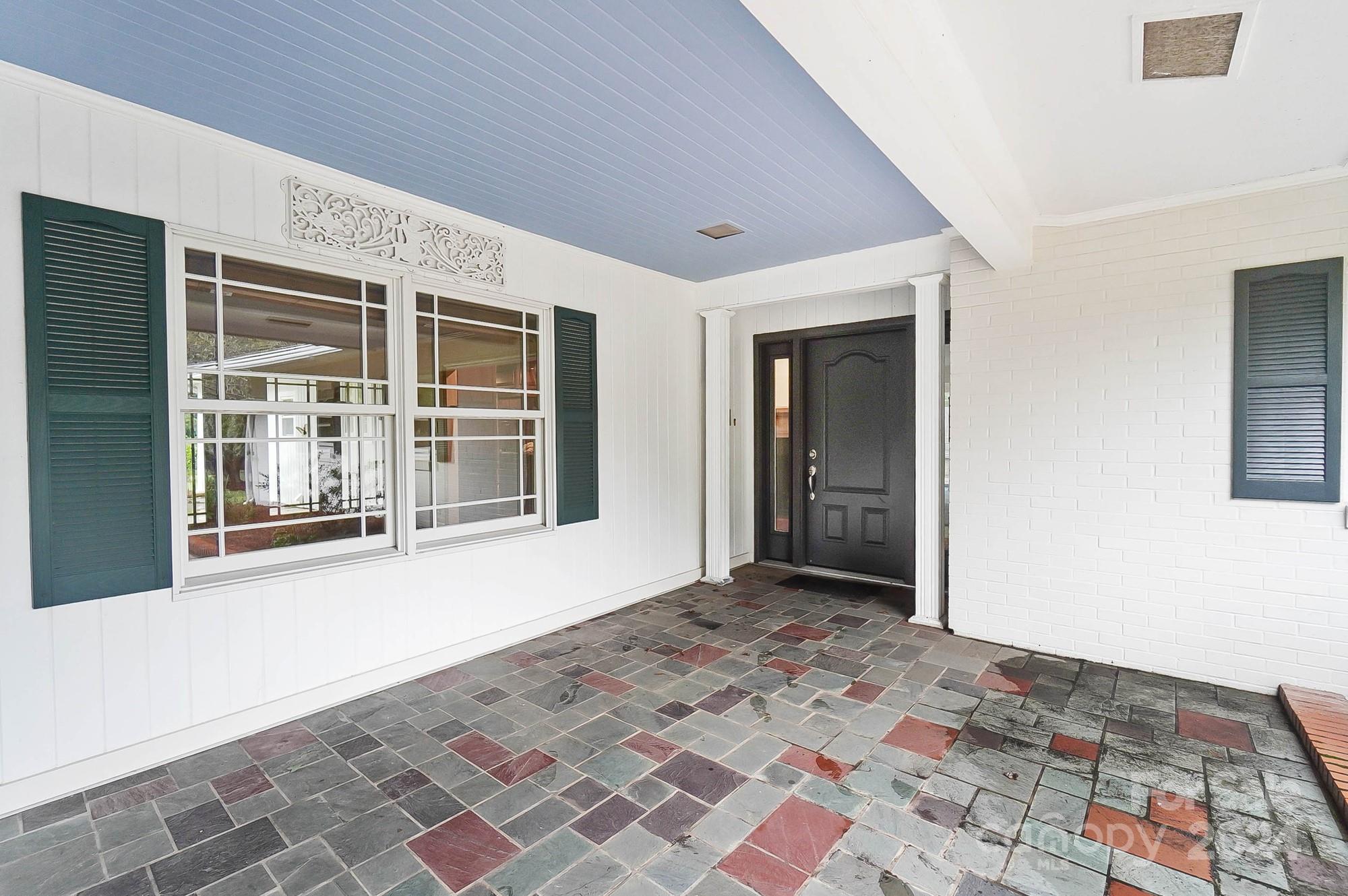 107 Ridge Avenue