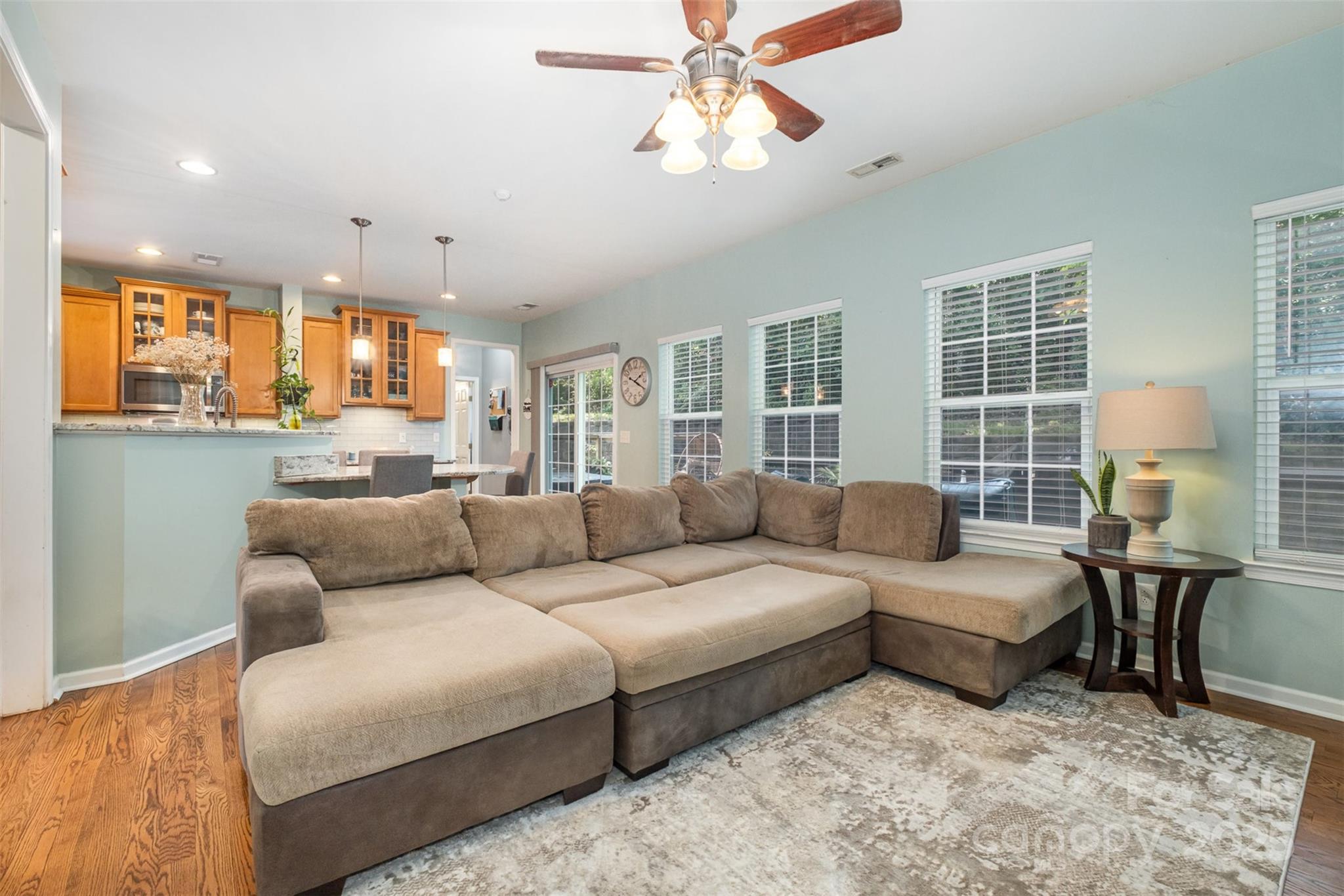 812 Thornapple Court
