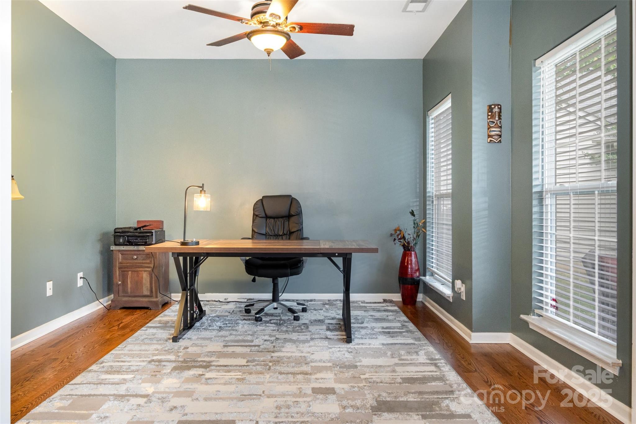 812 Thornapple Court