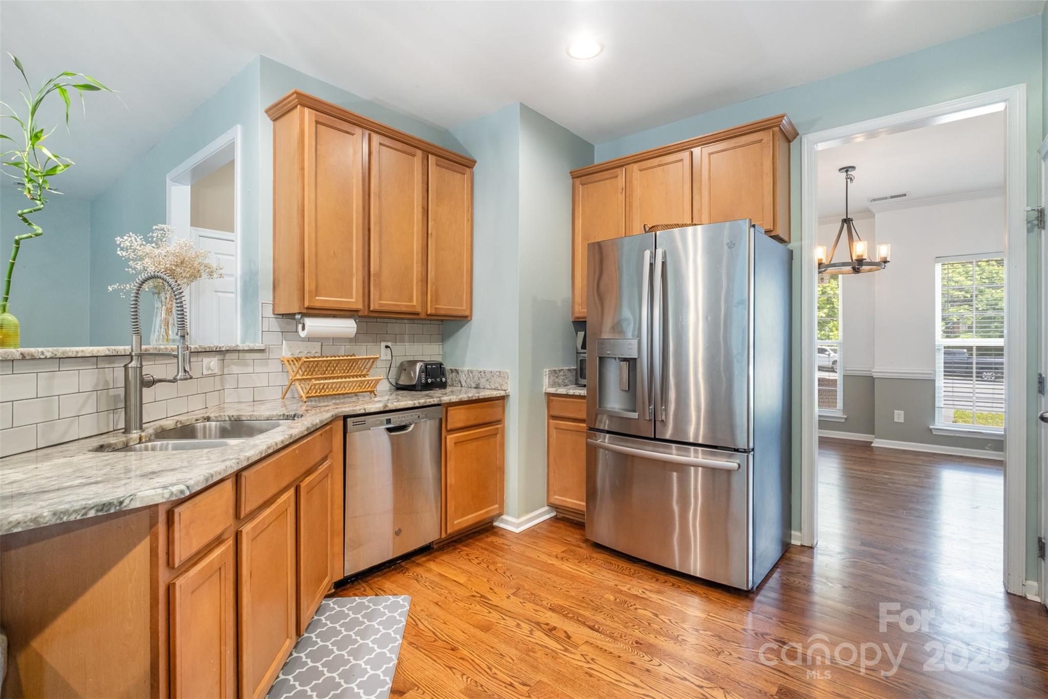 812 Thornapple Court