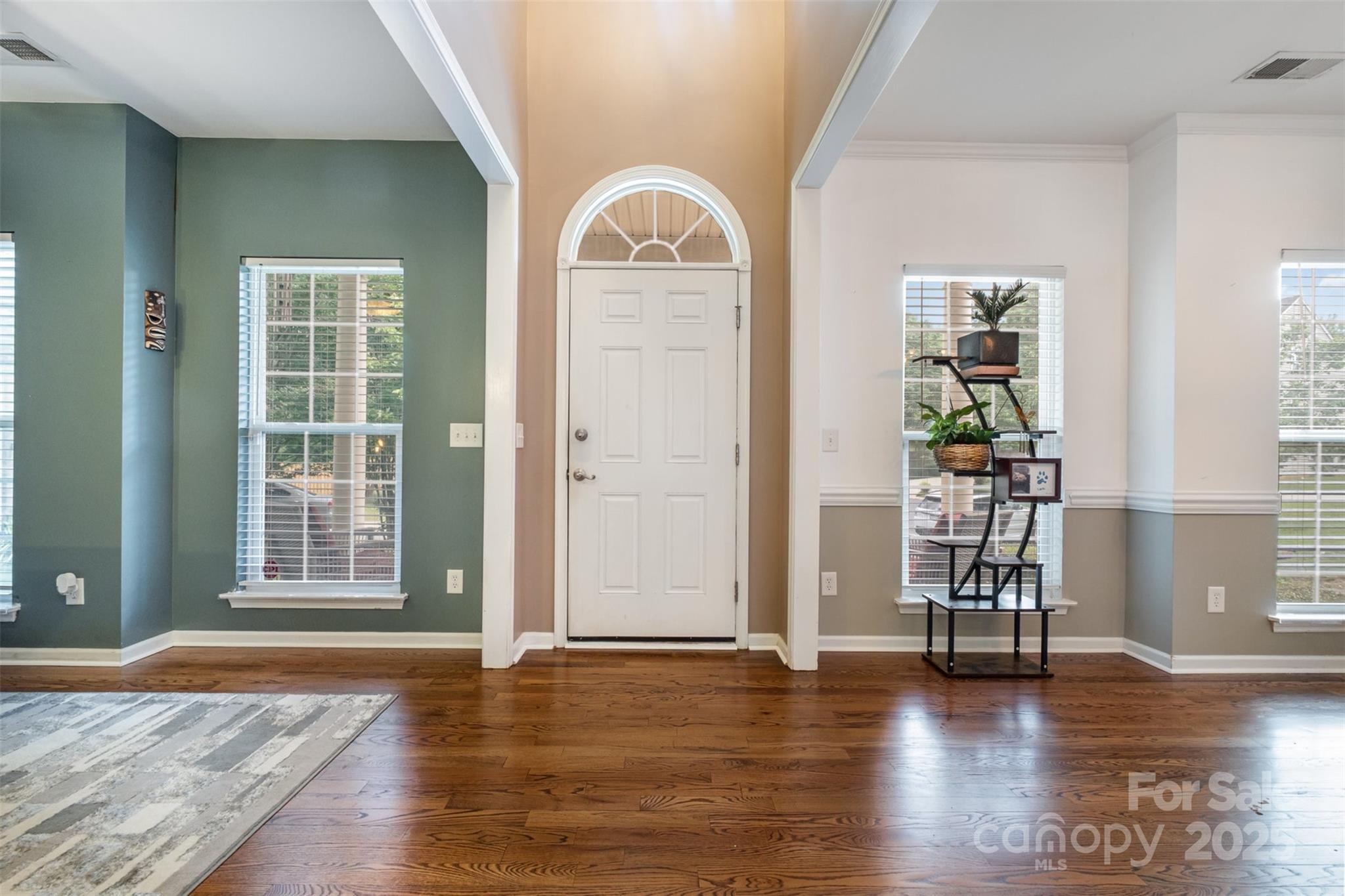 812 Thornapple Court