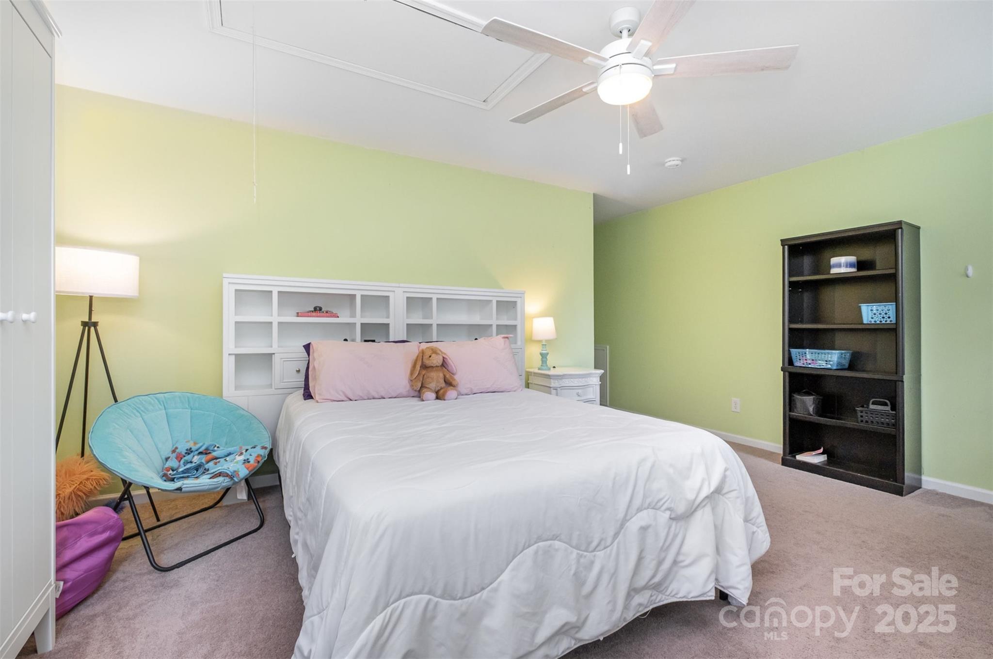 812 Thornapple Court