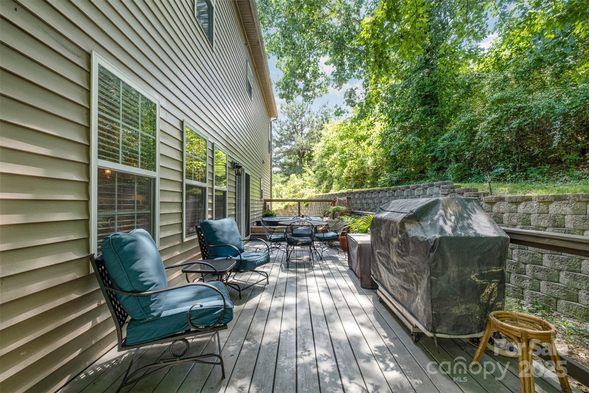 812 Thornapple Court