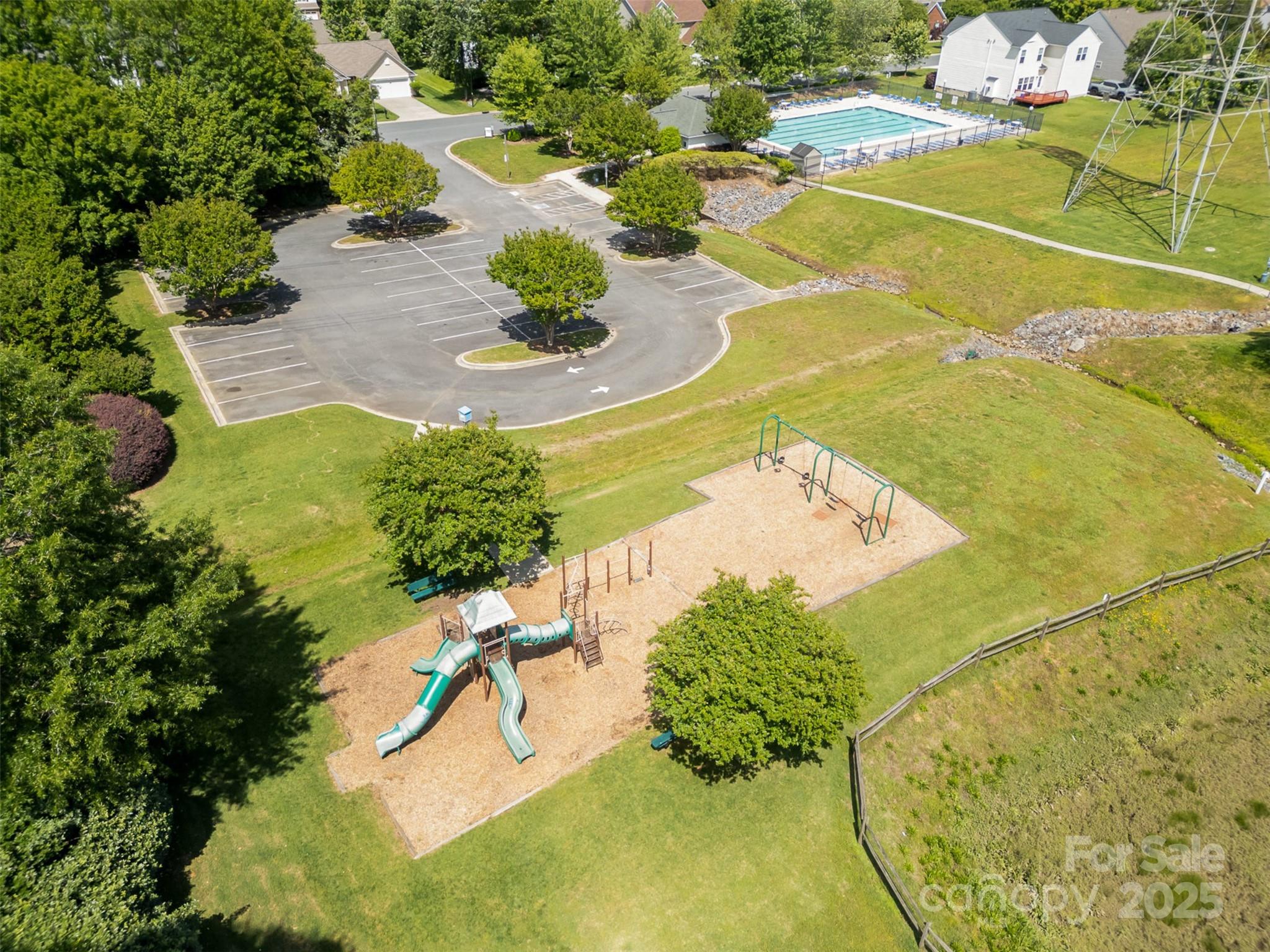 812 Thornapple Court