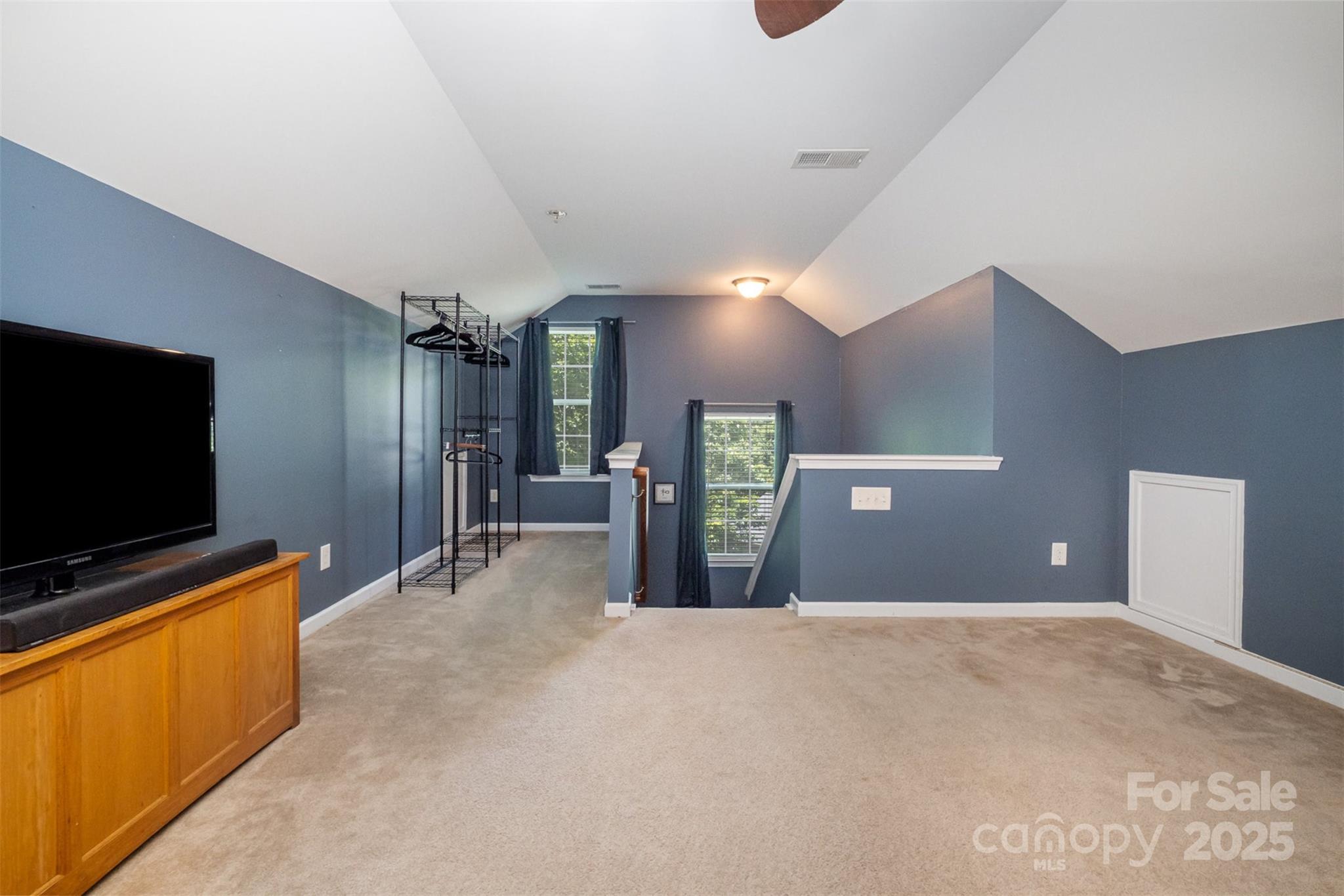 812 Thornapple Court