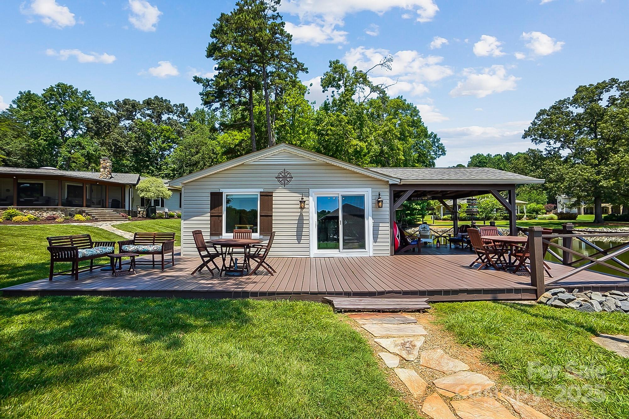 4485 River Oaks Road