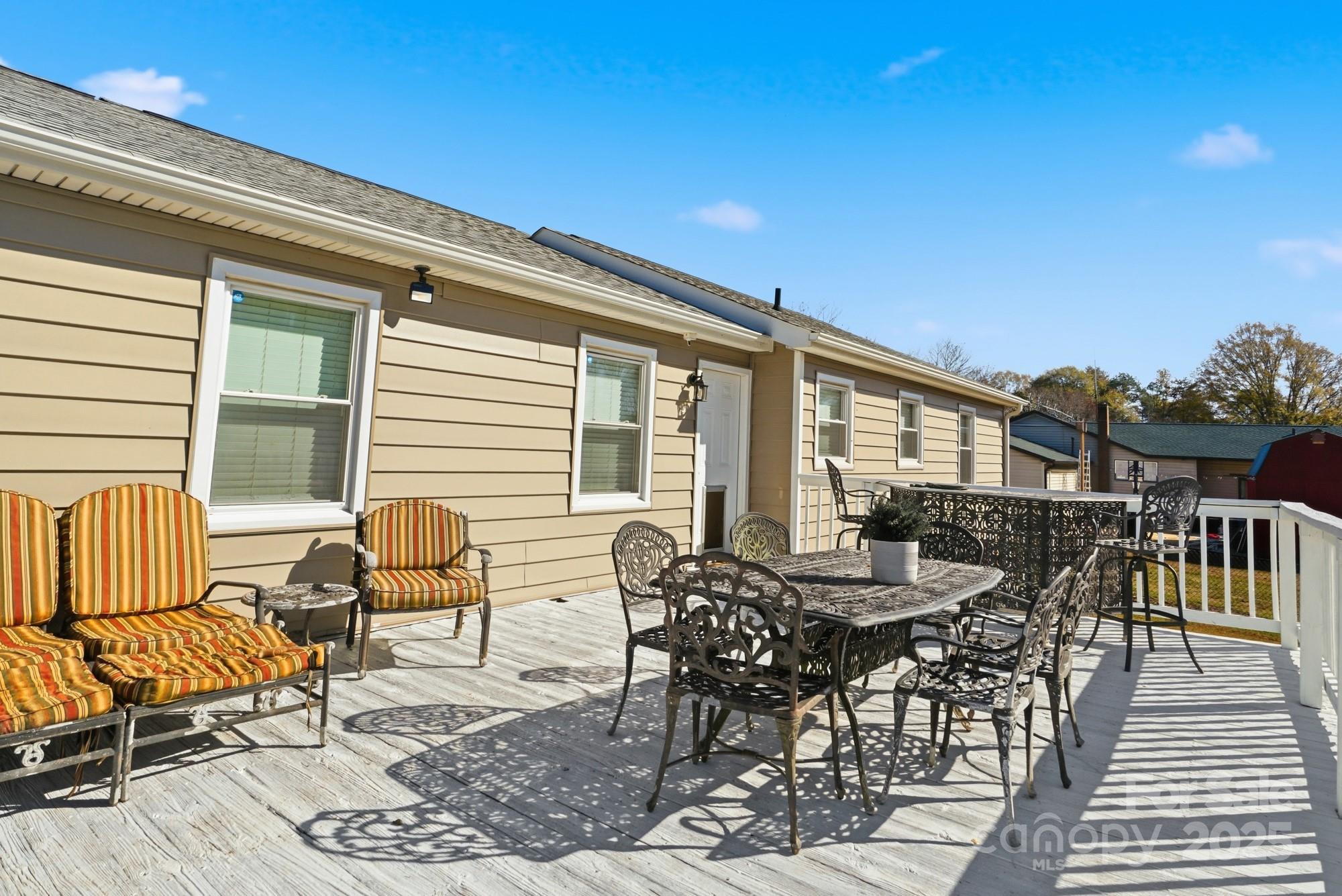 1637 Jim Mccarter Road N