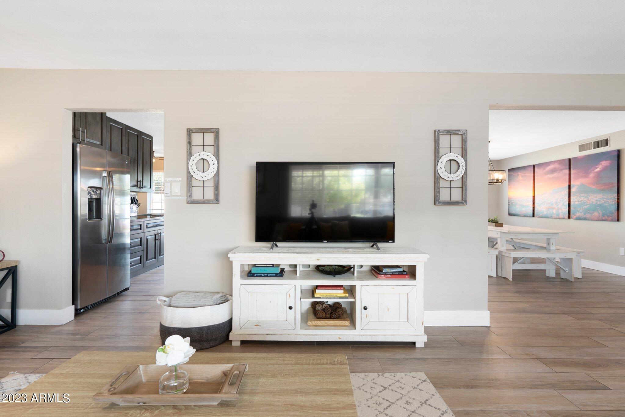 2501 N 81ST Way