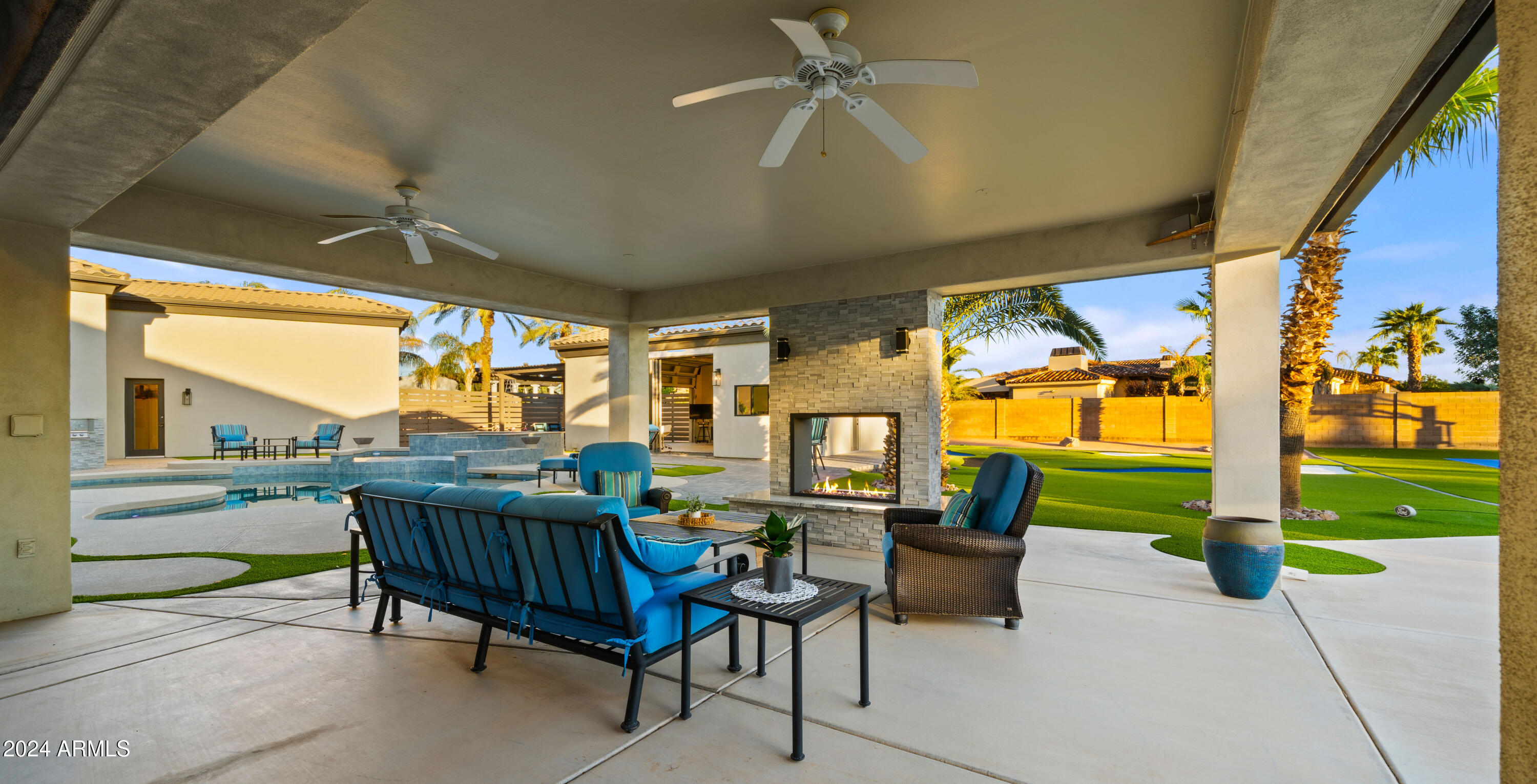 4519 E MEADOWVIEW Drive