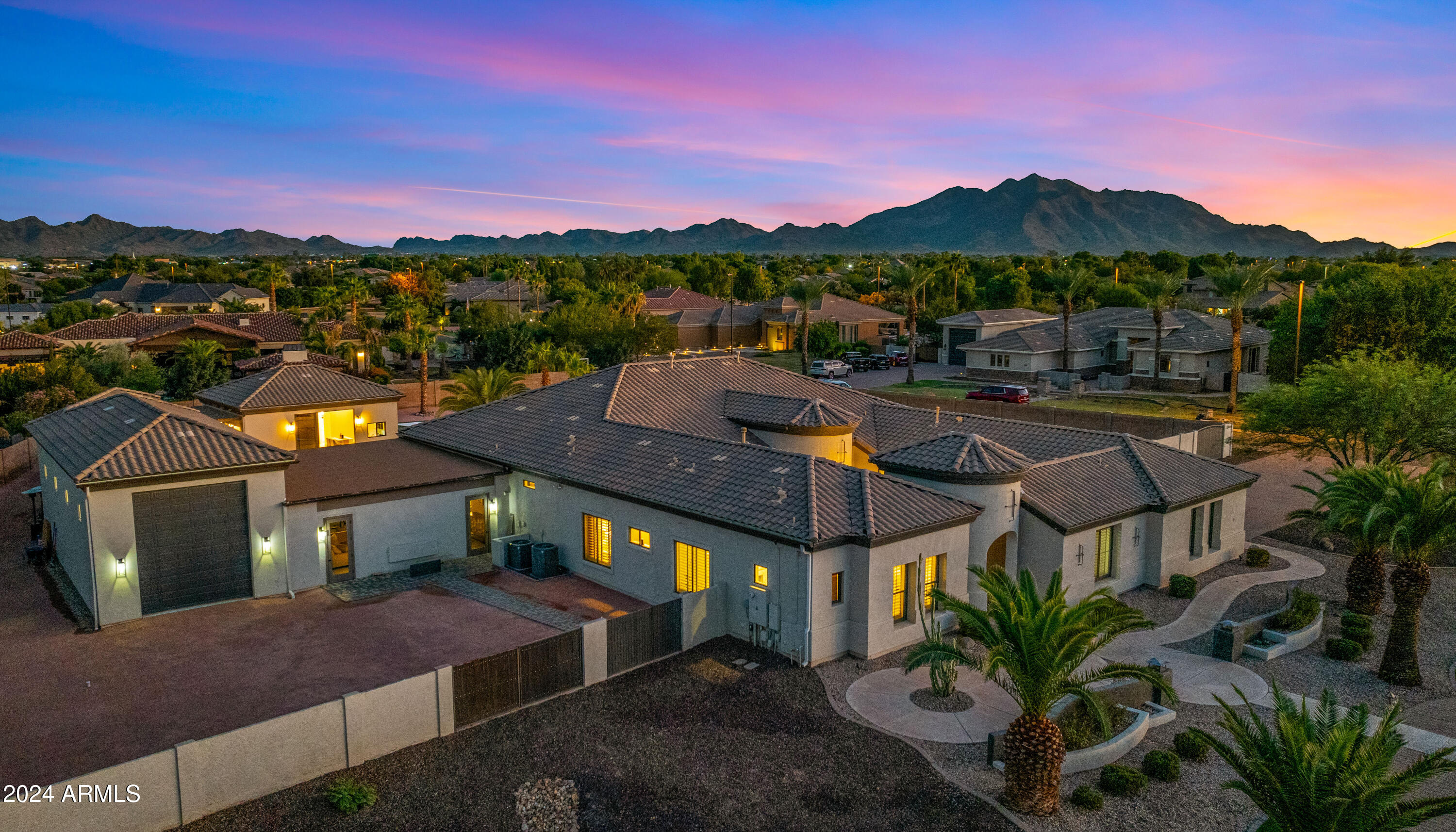 4519 E MEADOWVIEW Drive