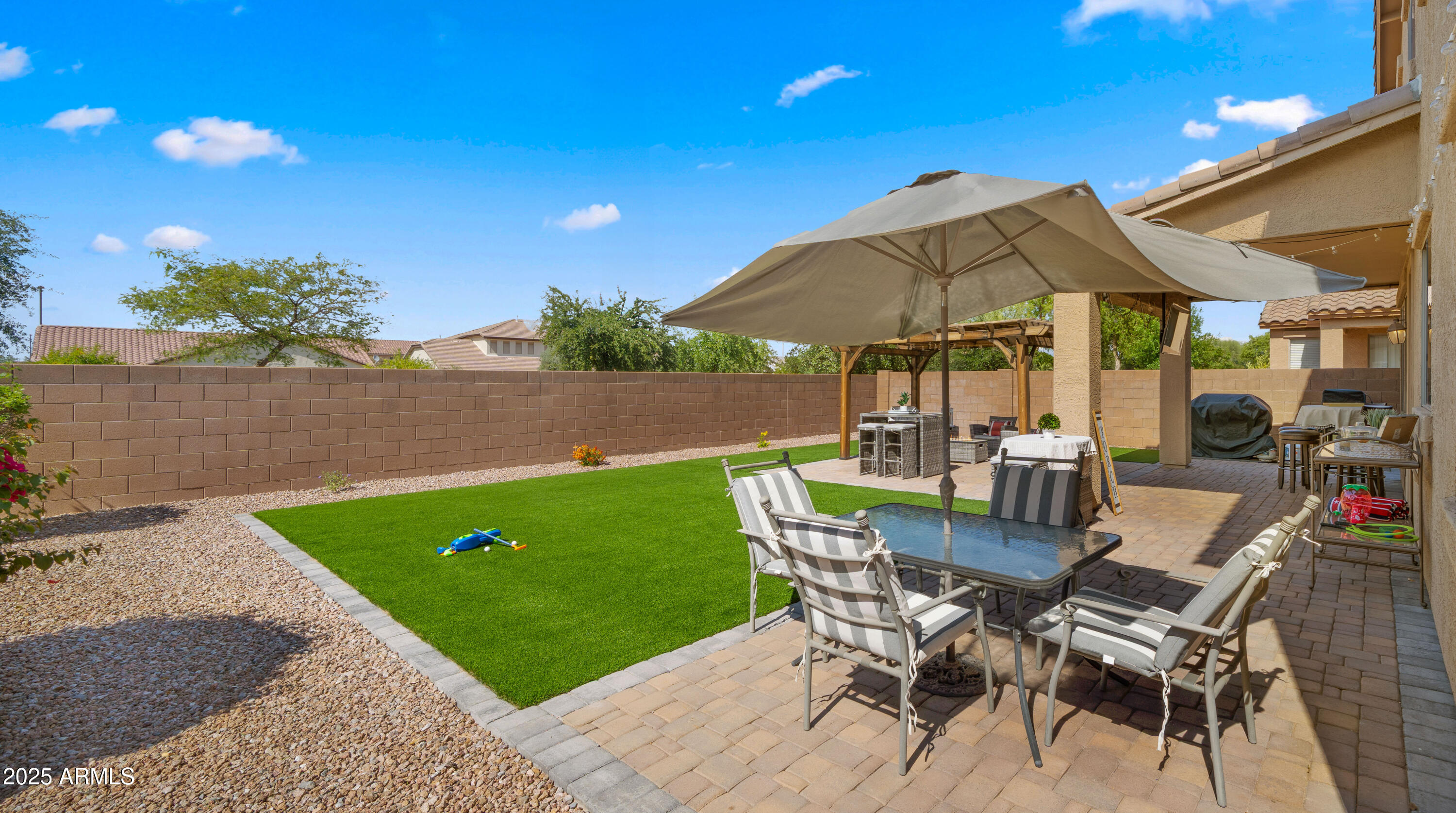 3462 E RIOPELLE Avenue