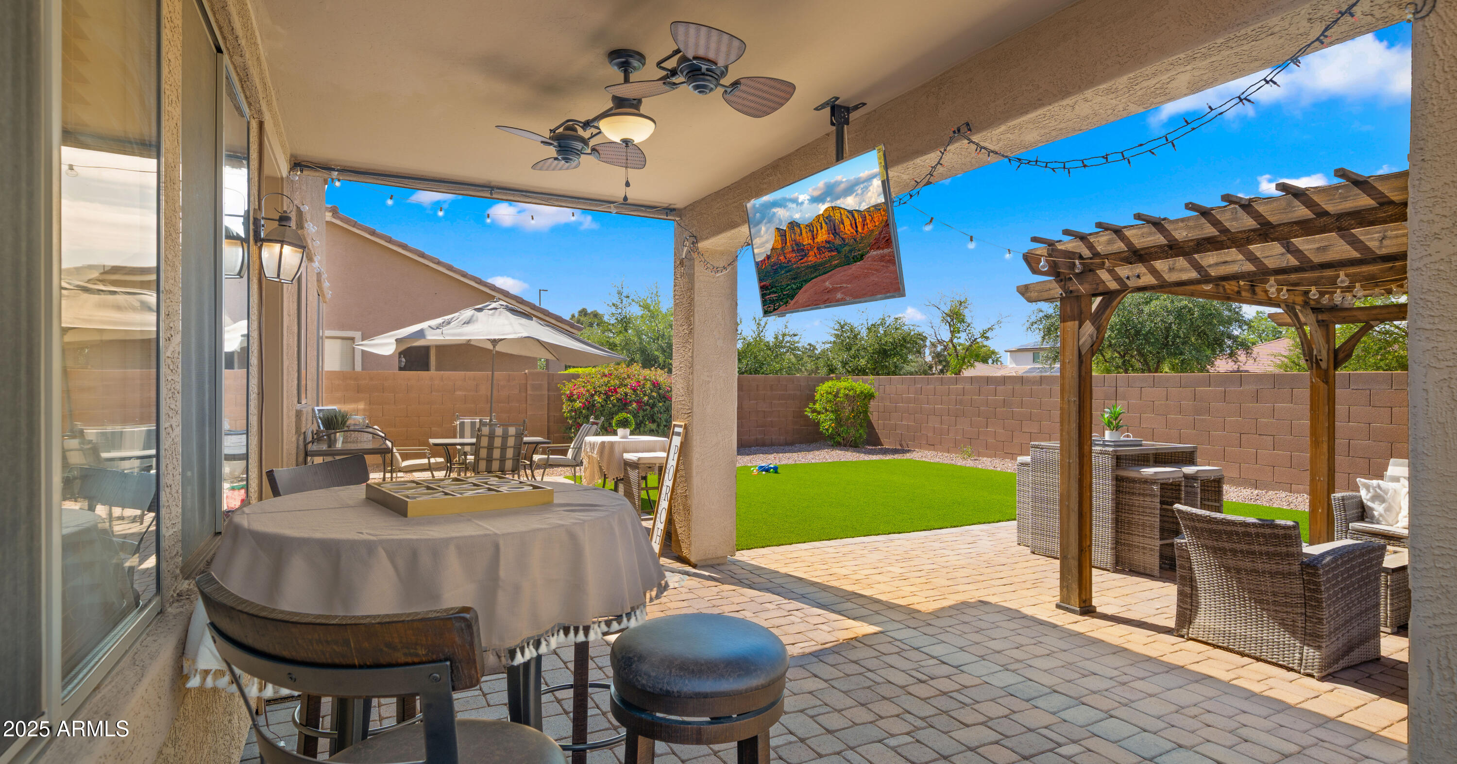 3462 E RIOPELLE Avenue