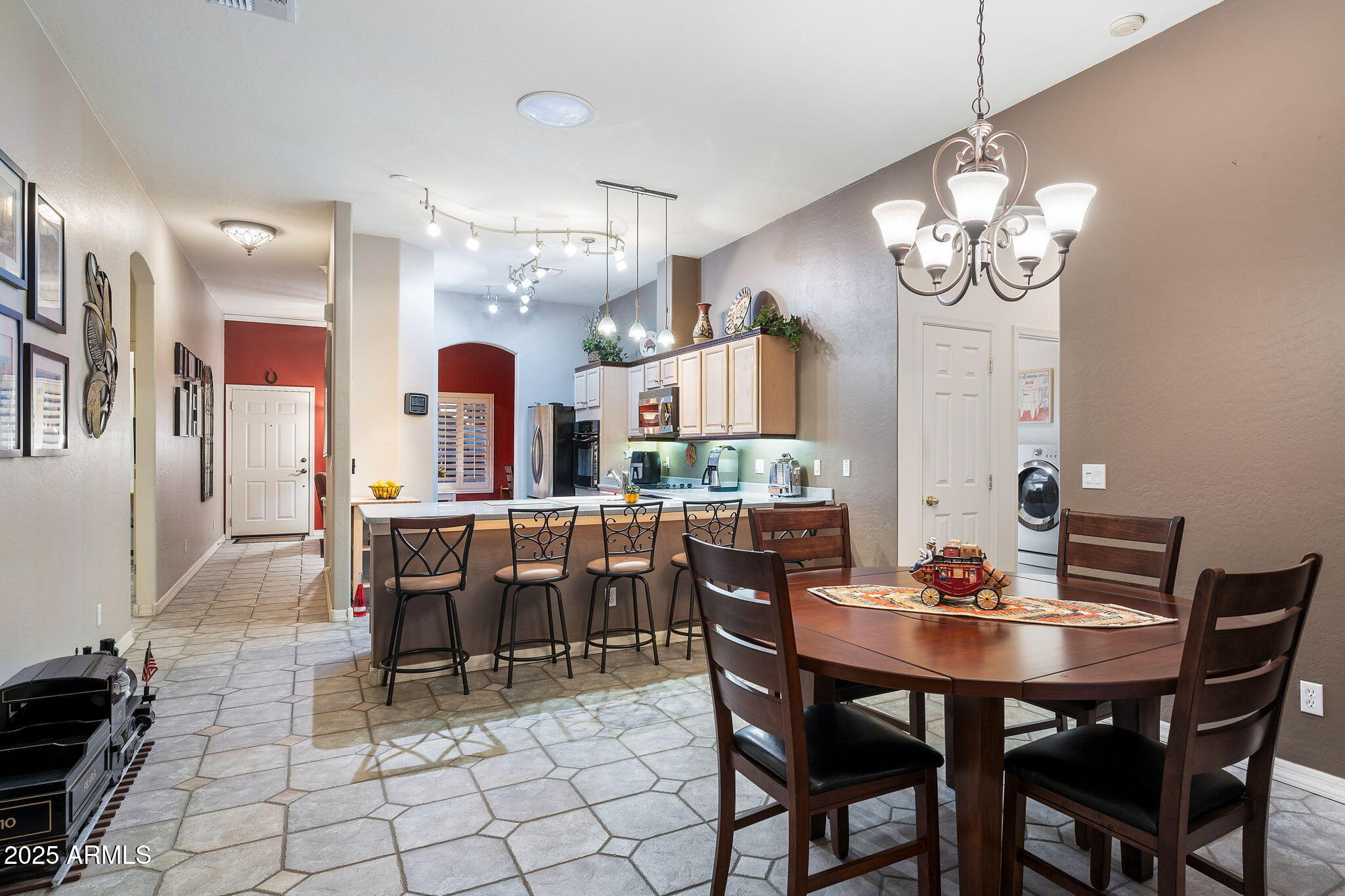 270 E 13TH Avenue